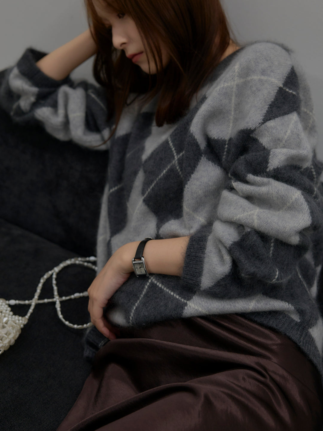 【SET】【premium touch】アーガイル柄ニットプルオーバー+ナローAラインサテンスカート(2set)