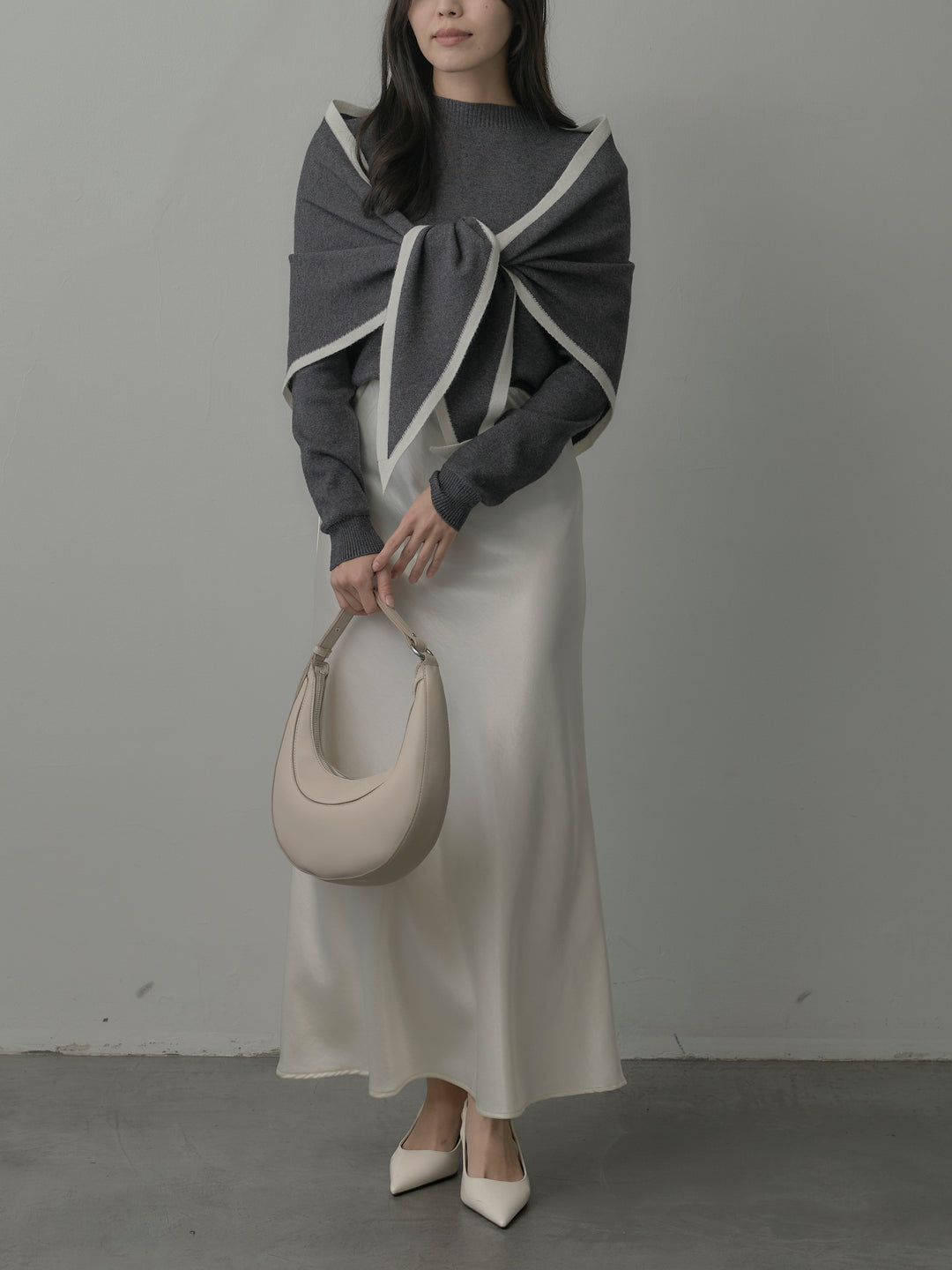 【SET】配色スカーフ付きニットトップス+ナローAラインサテンスカート(2set)