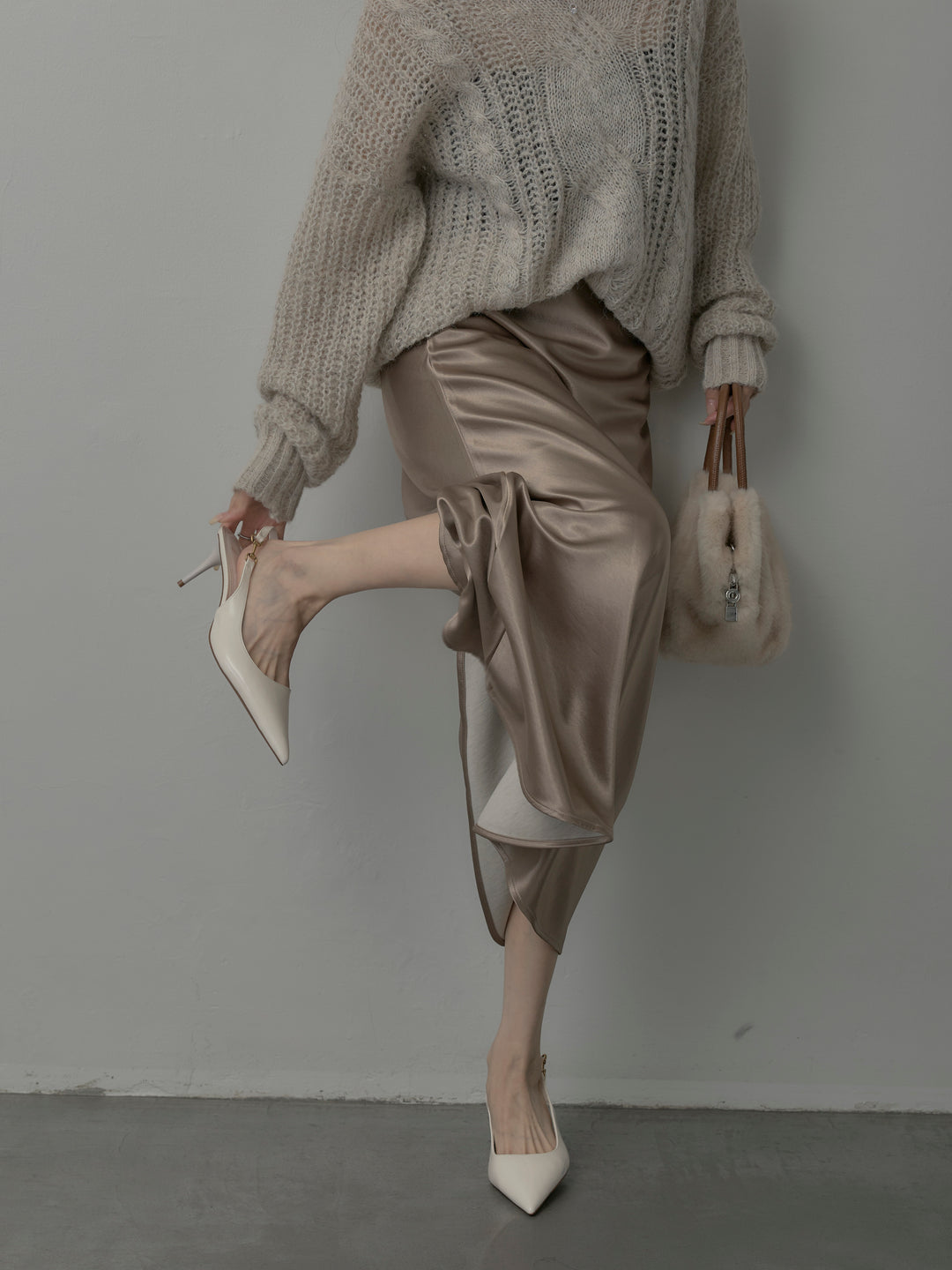 ヘビーサテンAラインスカート