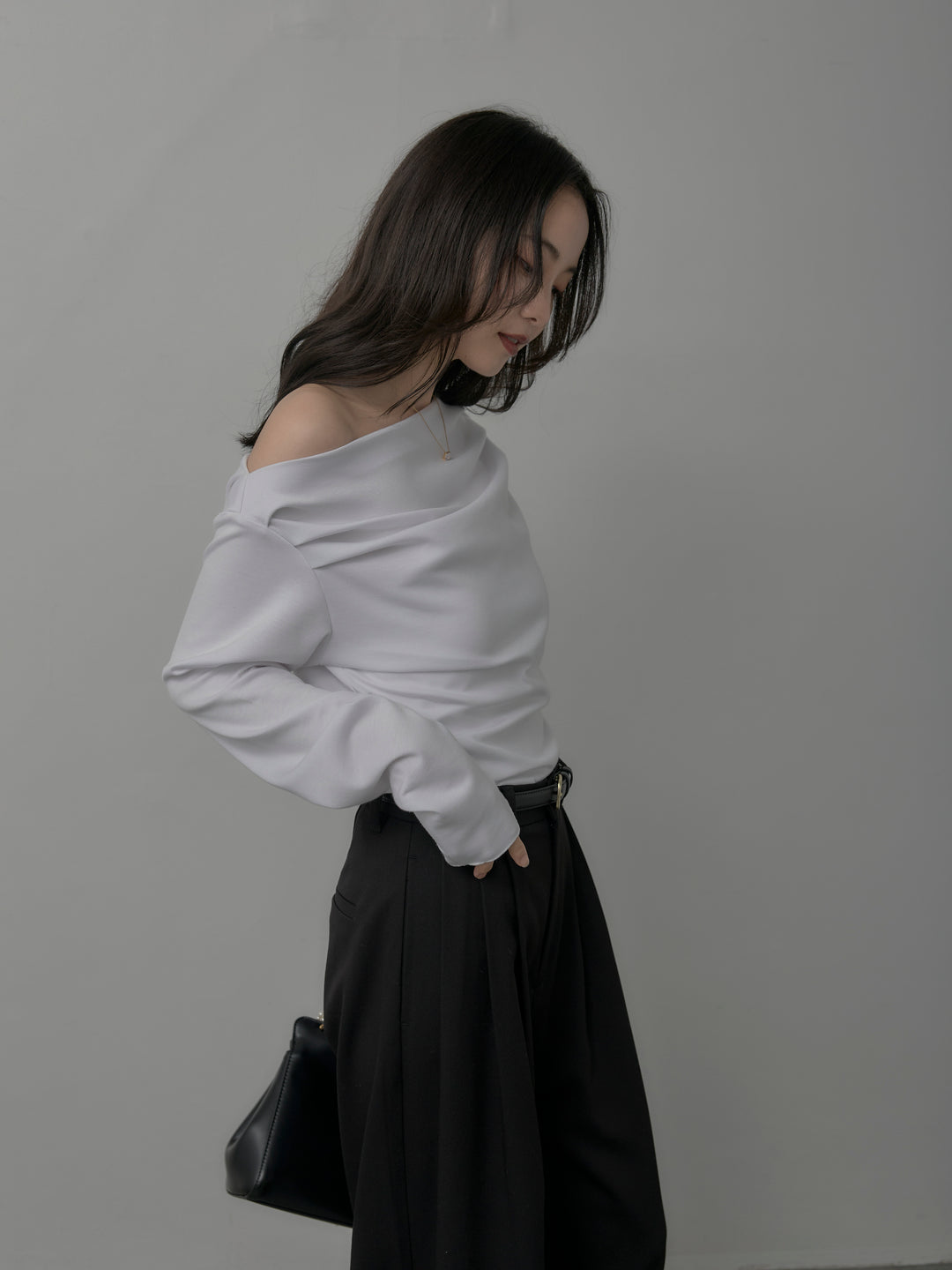 【SET】【Essential】2wayショルダードレープカットトップス+【Essential】３タックスラックス(2set)