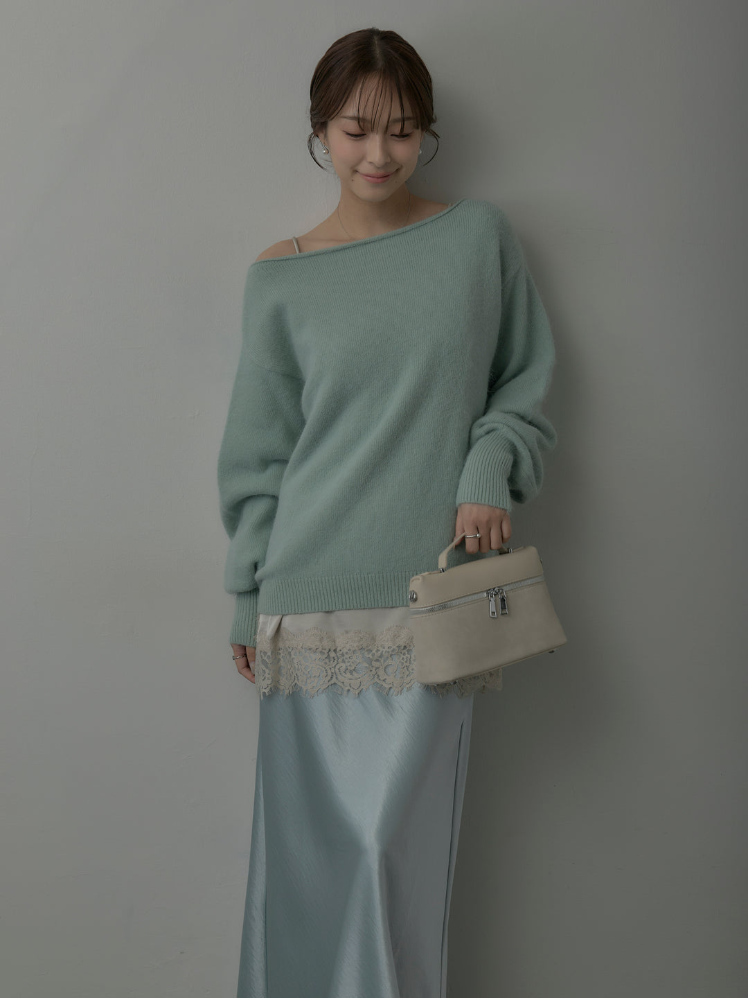 【SET】【premium touch】2wayショルダーニットプルオーバー+レースサテンキャミソール+ナローAラインサテンスカート(3set)