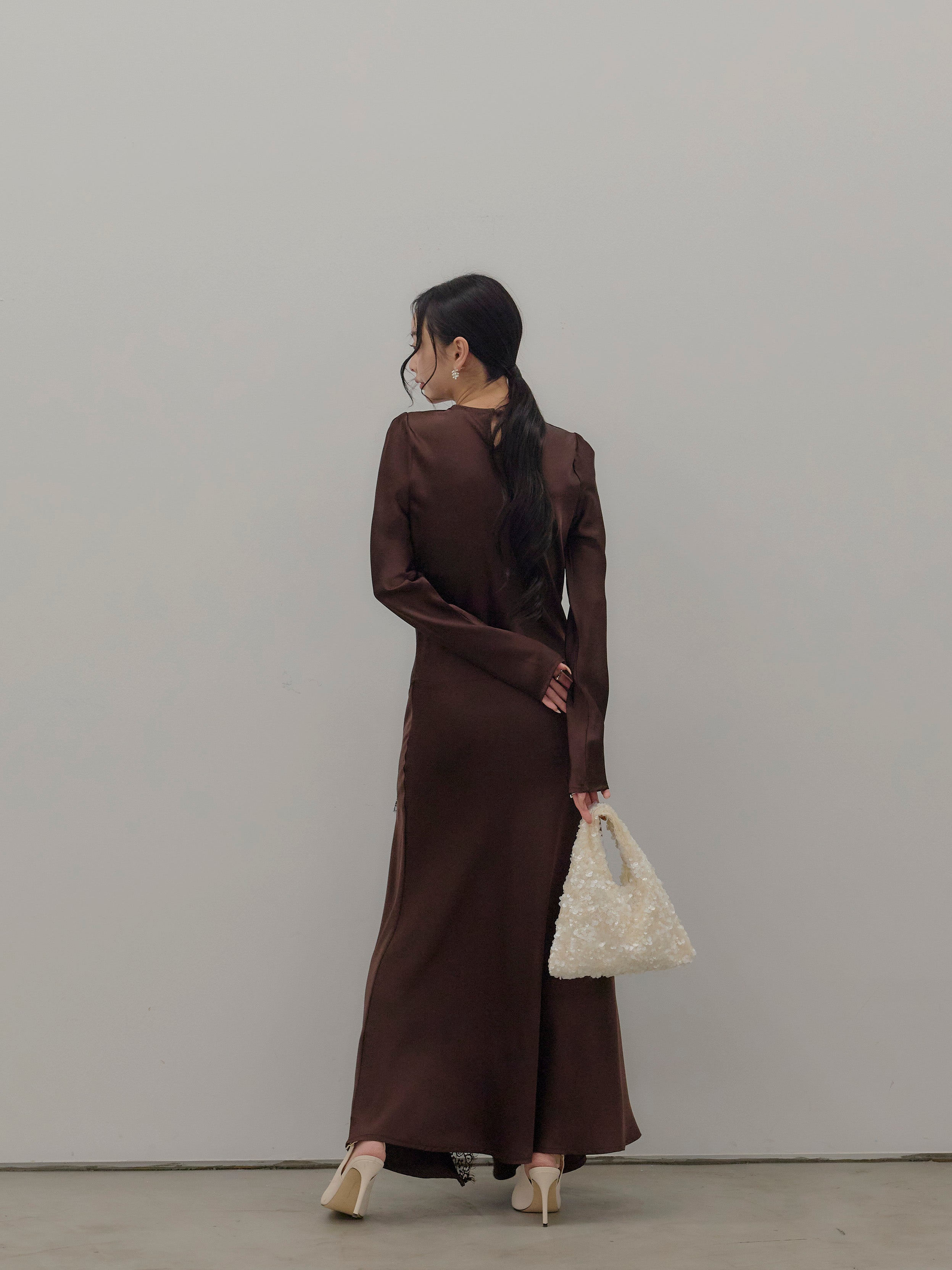 サイドスリットレースサテンロングドレス – nairo