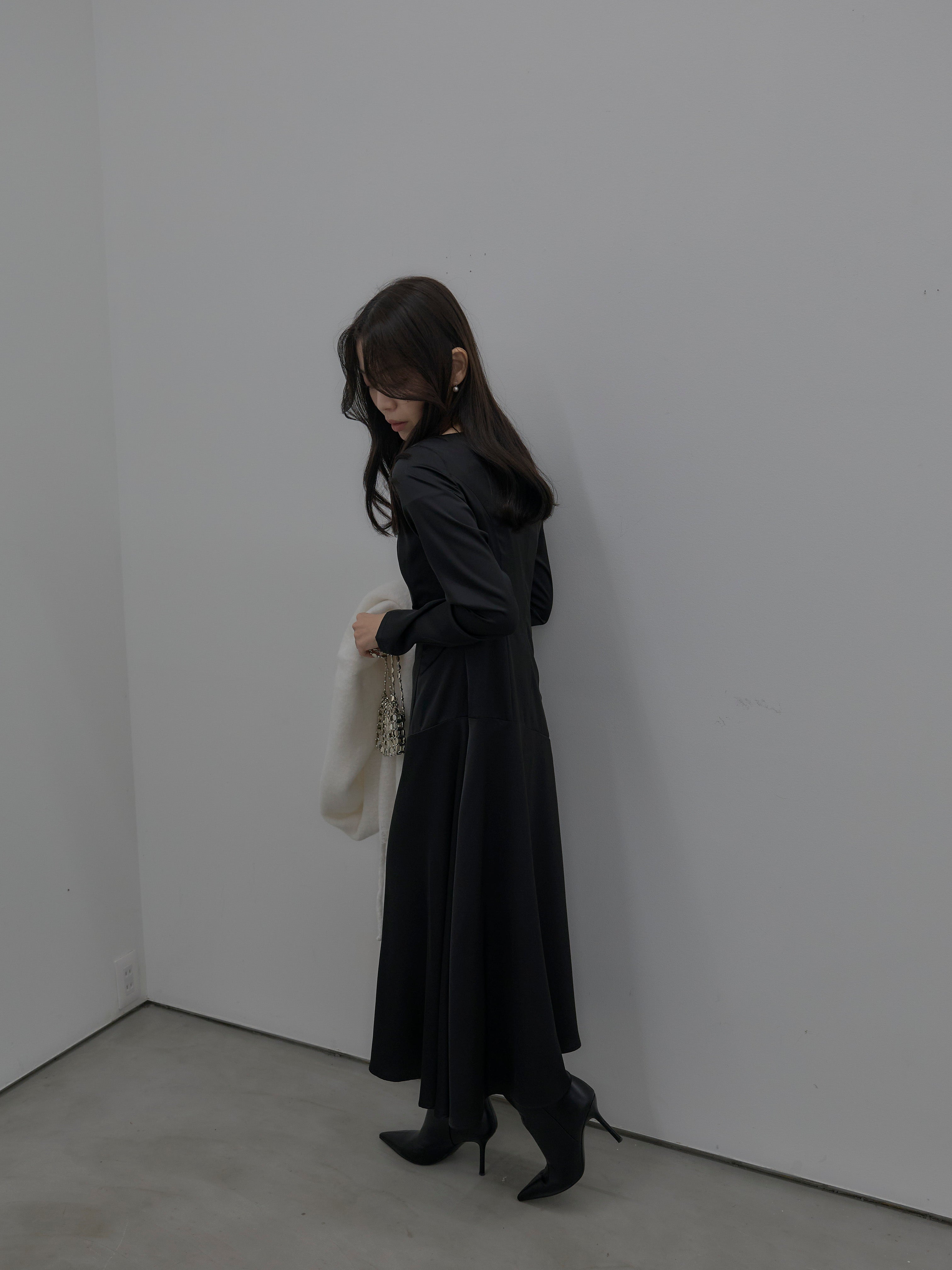 Essential】ハートネックロングスリーブサテンワンピース – nairo