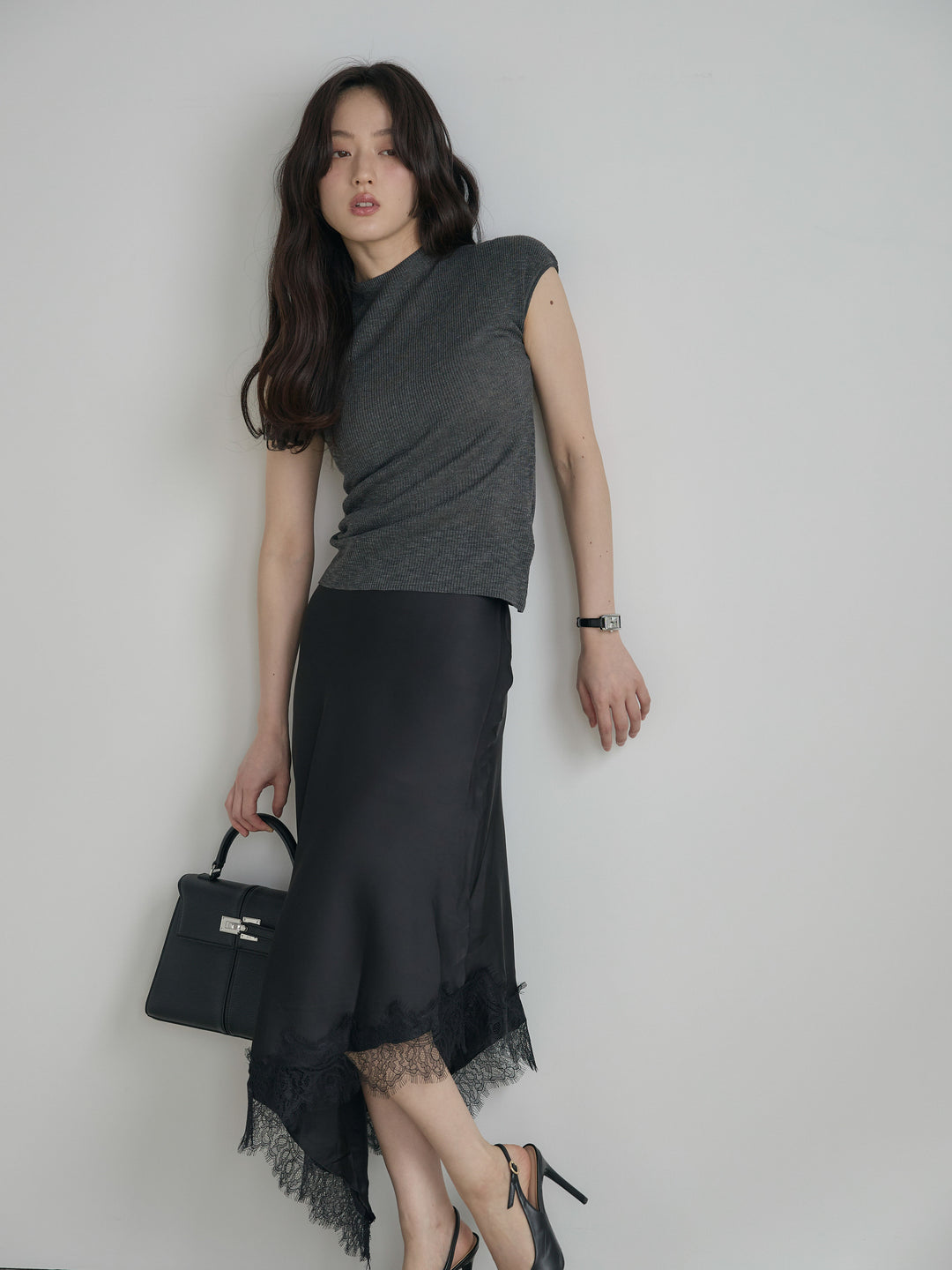 アシンメトリーレーストリムサテンスカート