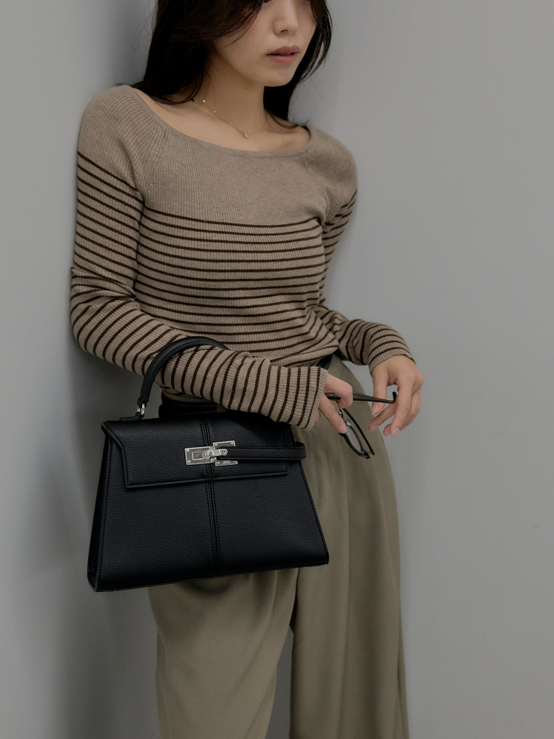 ハーフボーダーニットトップス