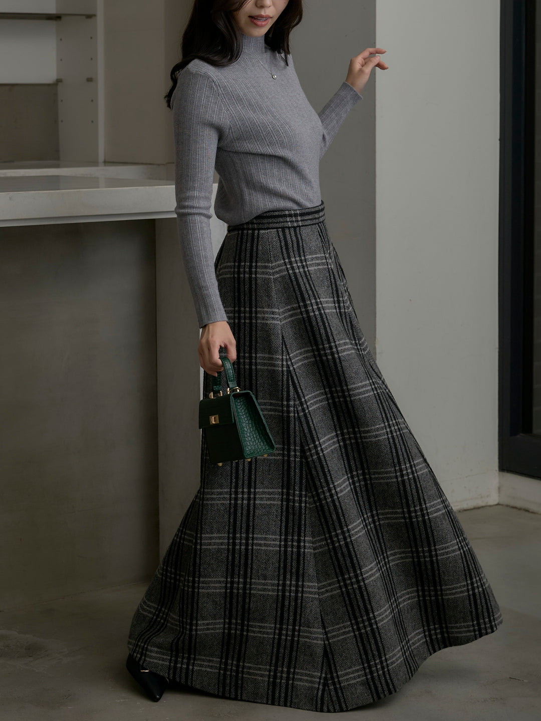 【Essential】クラシカルチェックウールタッチスカート