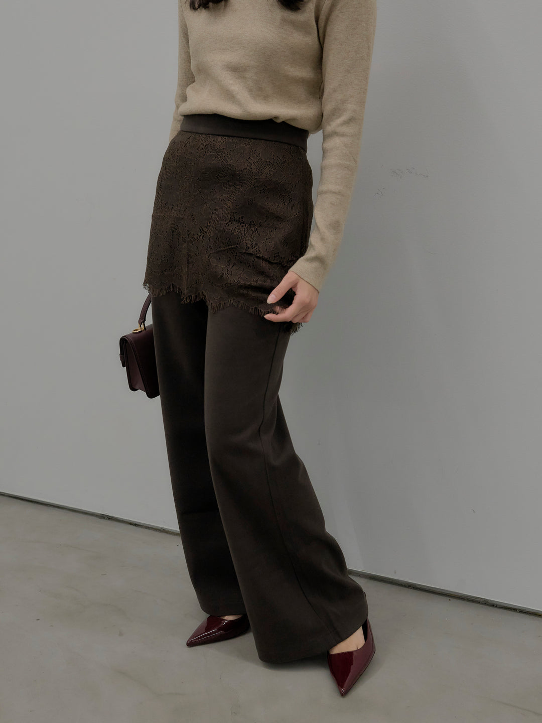 【SET】ベーシックリブタートルネック+レースレイヤードセミフレアパンツ(2set)