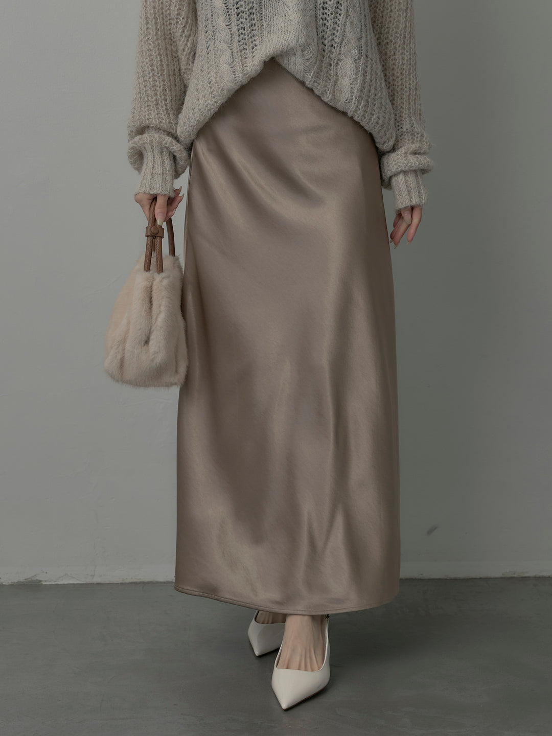 ヘビーサテンAラインスカート
