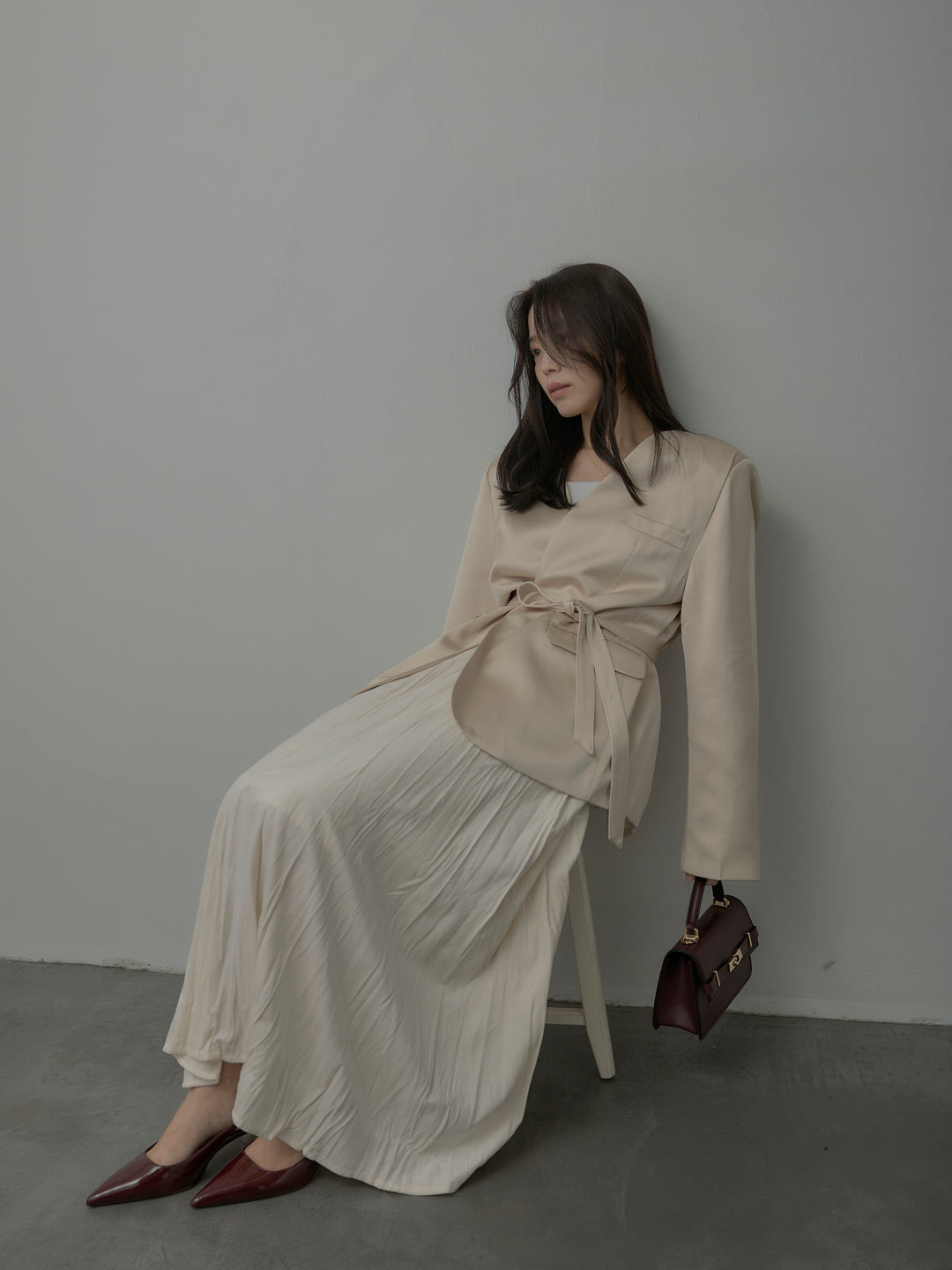 ノーカラーサテンジャケット