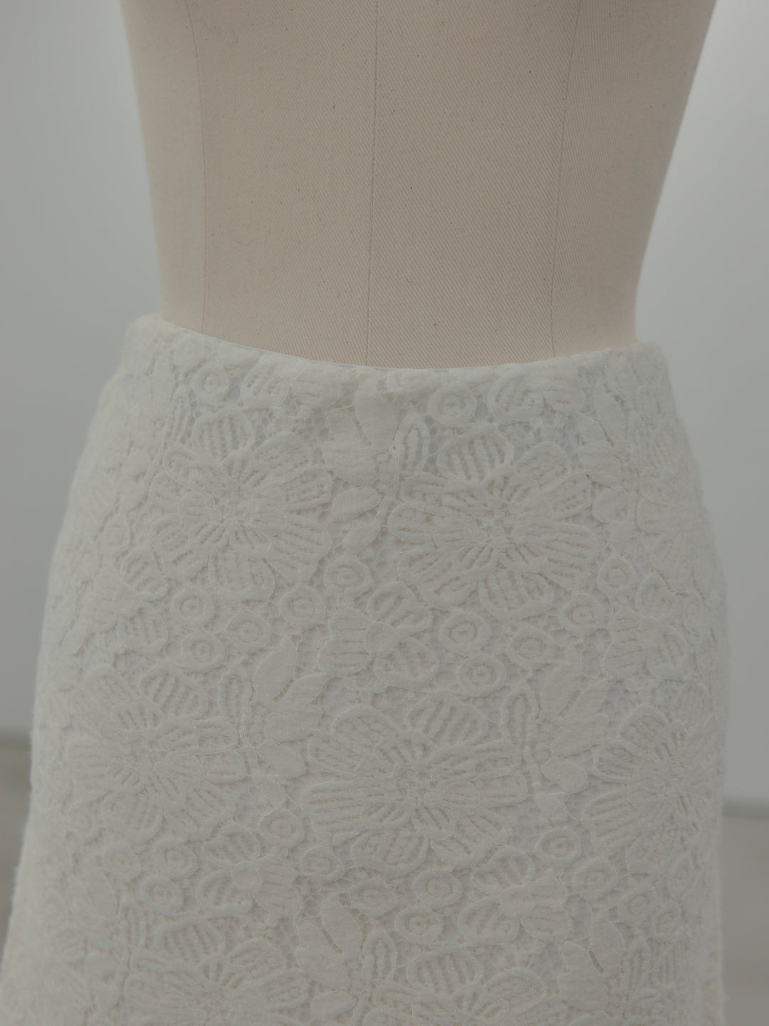 フラワーベロアレースAラインスカート