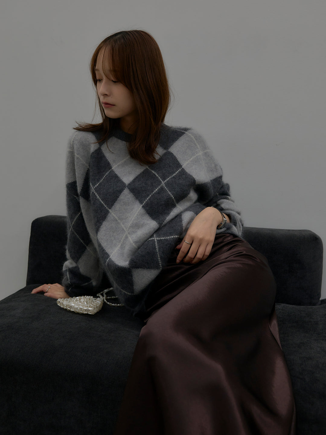 【SET】【premium touch】アーガイル柄ニットプルオーバー+ナローAラインサテンスカート(2set)