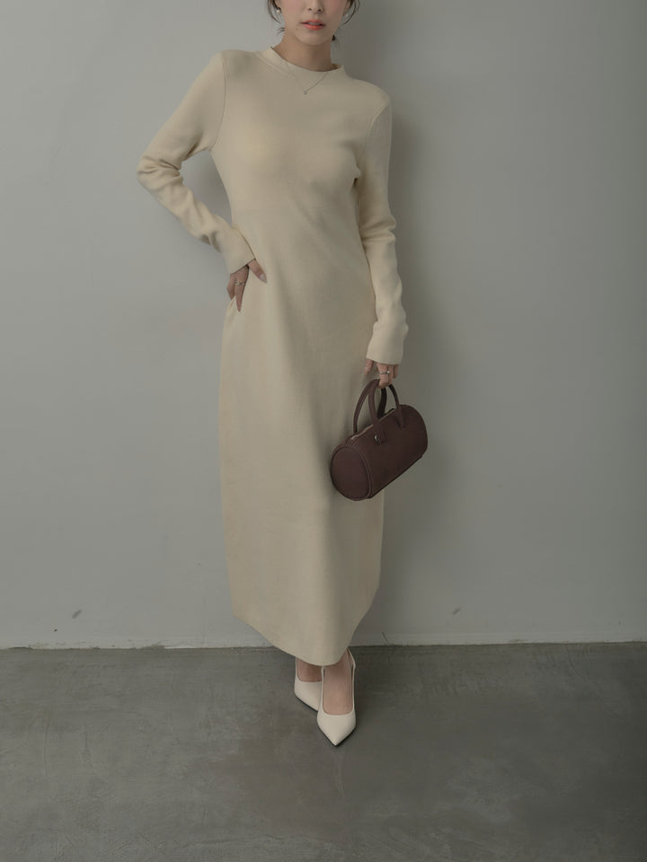 バックリボンニットロングワンピース