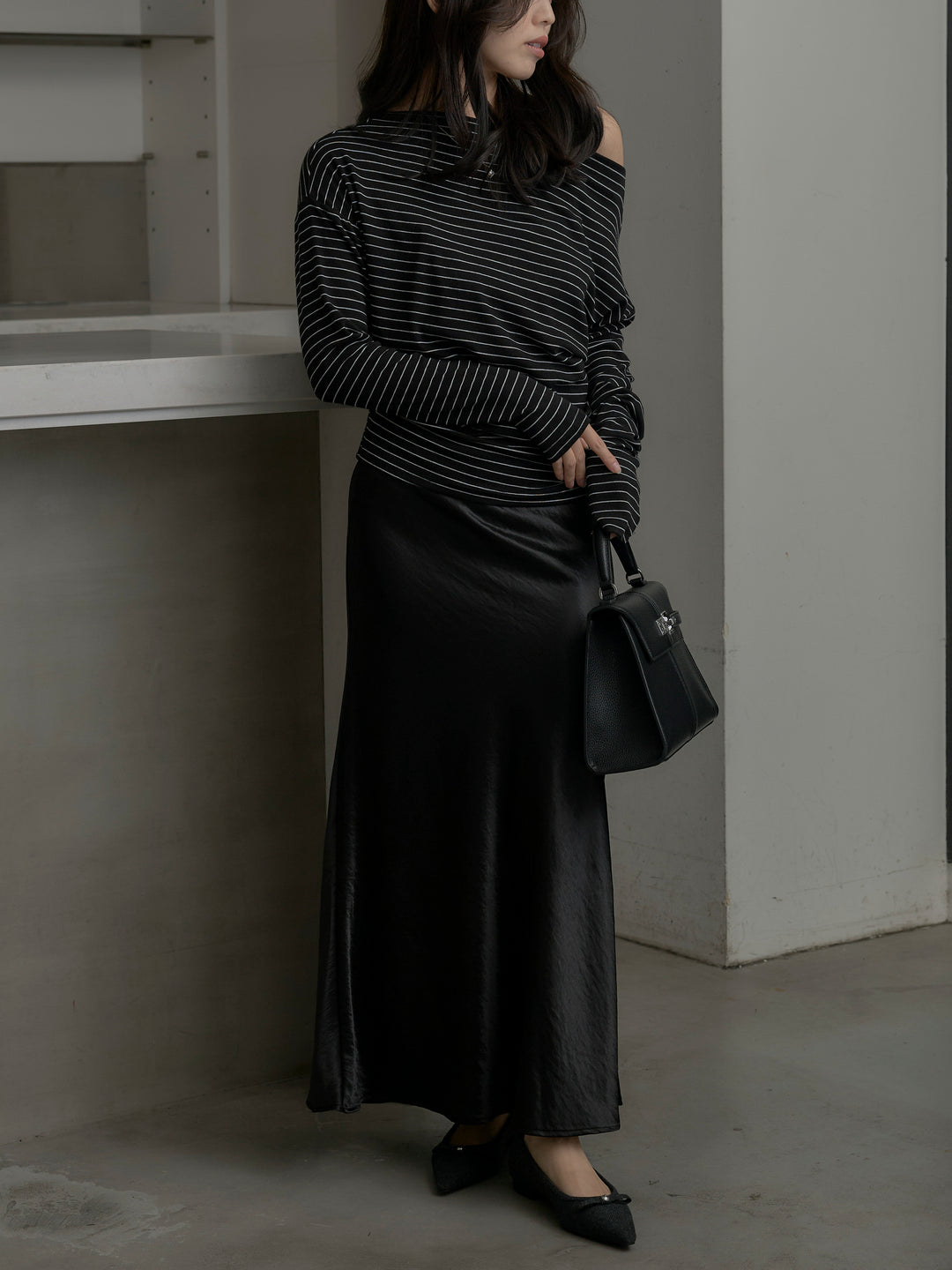 【SET】2wayショルダーボーダートップス+ナローAラインサテンスカート(2set)