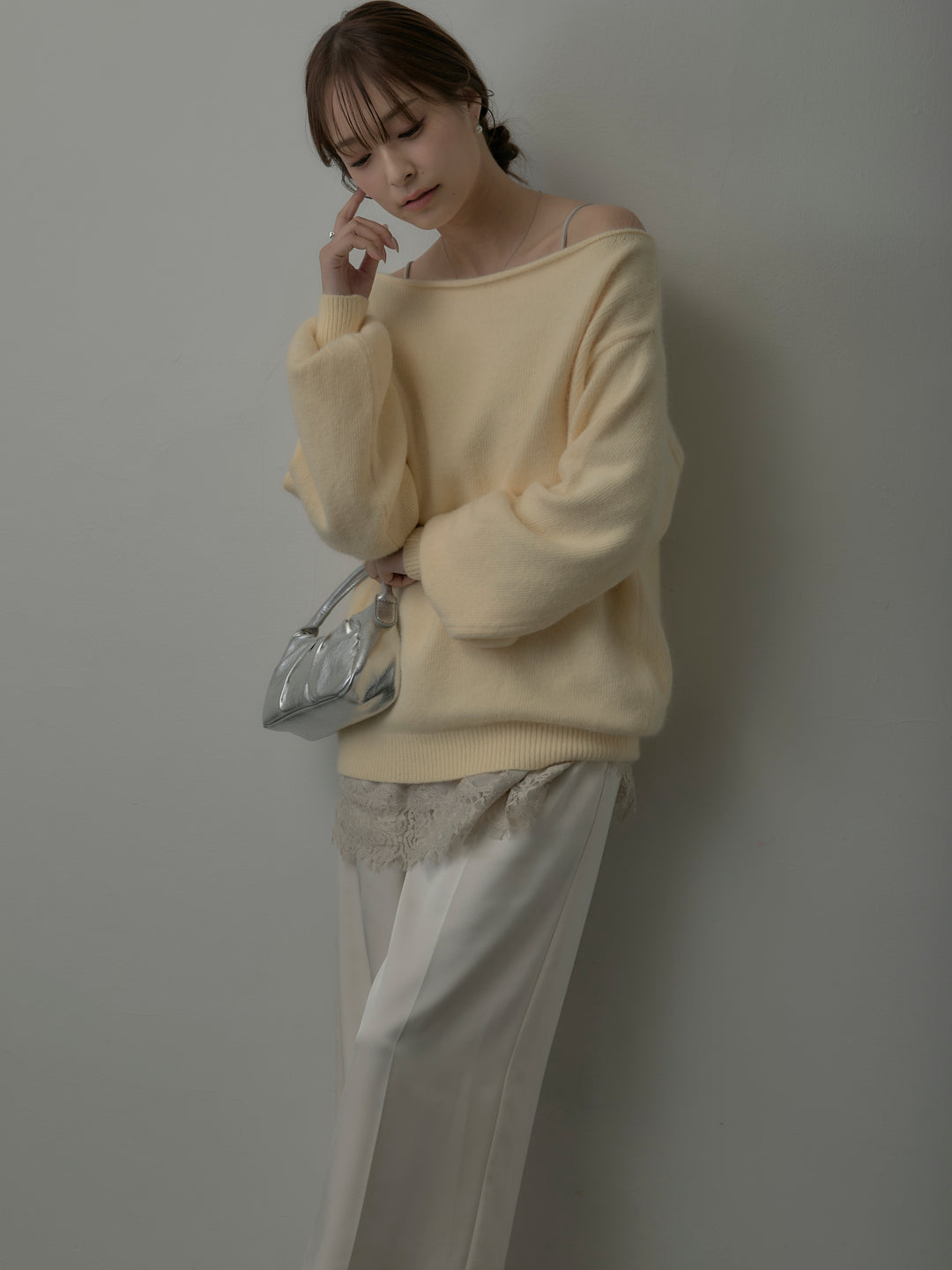 【SET】【premium touch】2wayショルダーニットプルオーバー+レースサテンキャミソール+【Essential】センタープレスサテンパンツ(3set)