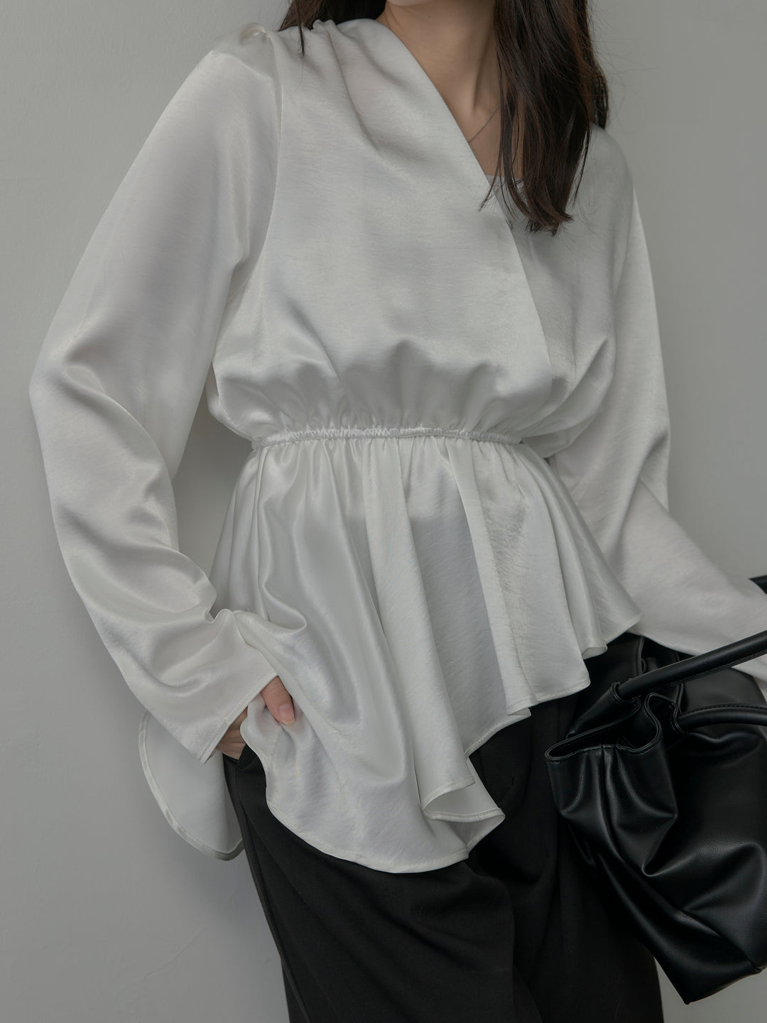 【SET】Vネックアシメサテンブラウス+【Essential】３タックスラックス(2set)