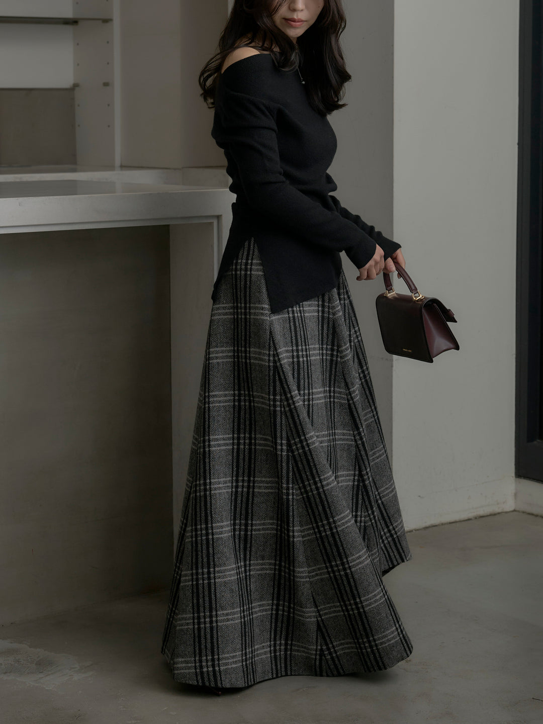 【SET】サイドスリットボートネックニットトップス+【Essential】クラシカルチェックウールタッチスカート(2set)