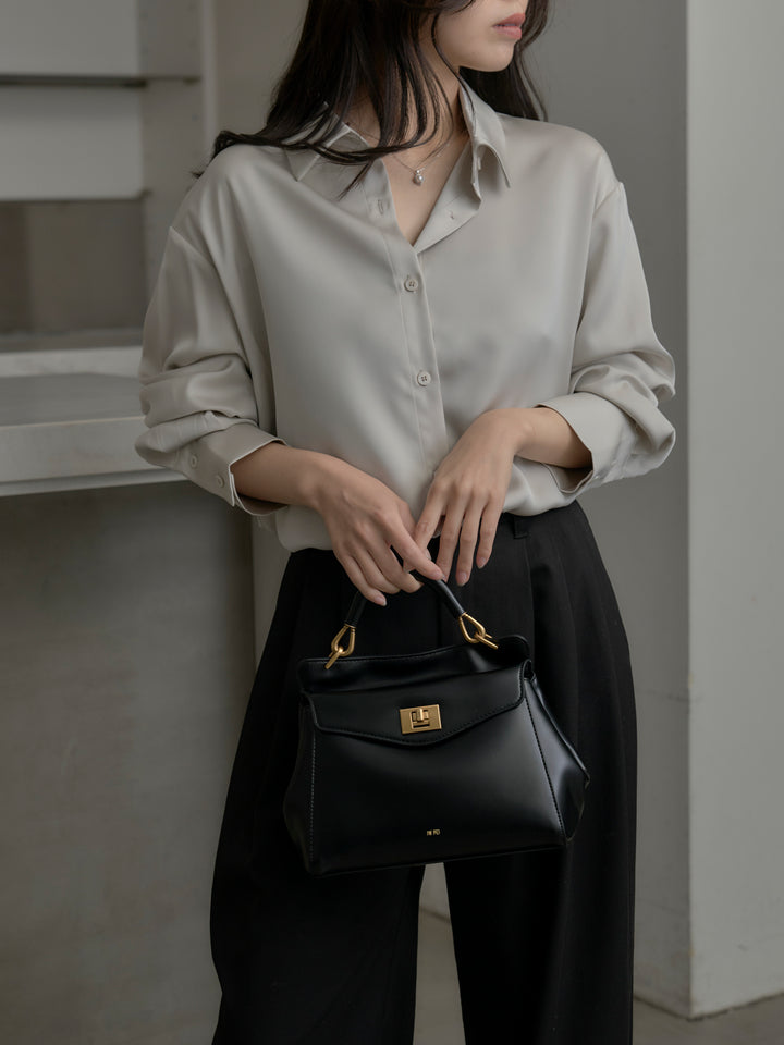 [予約]ケープ付きオーバーサテンシャツ