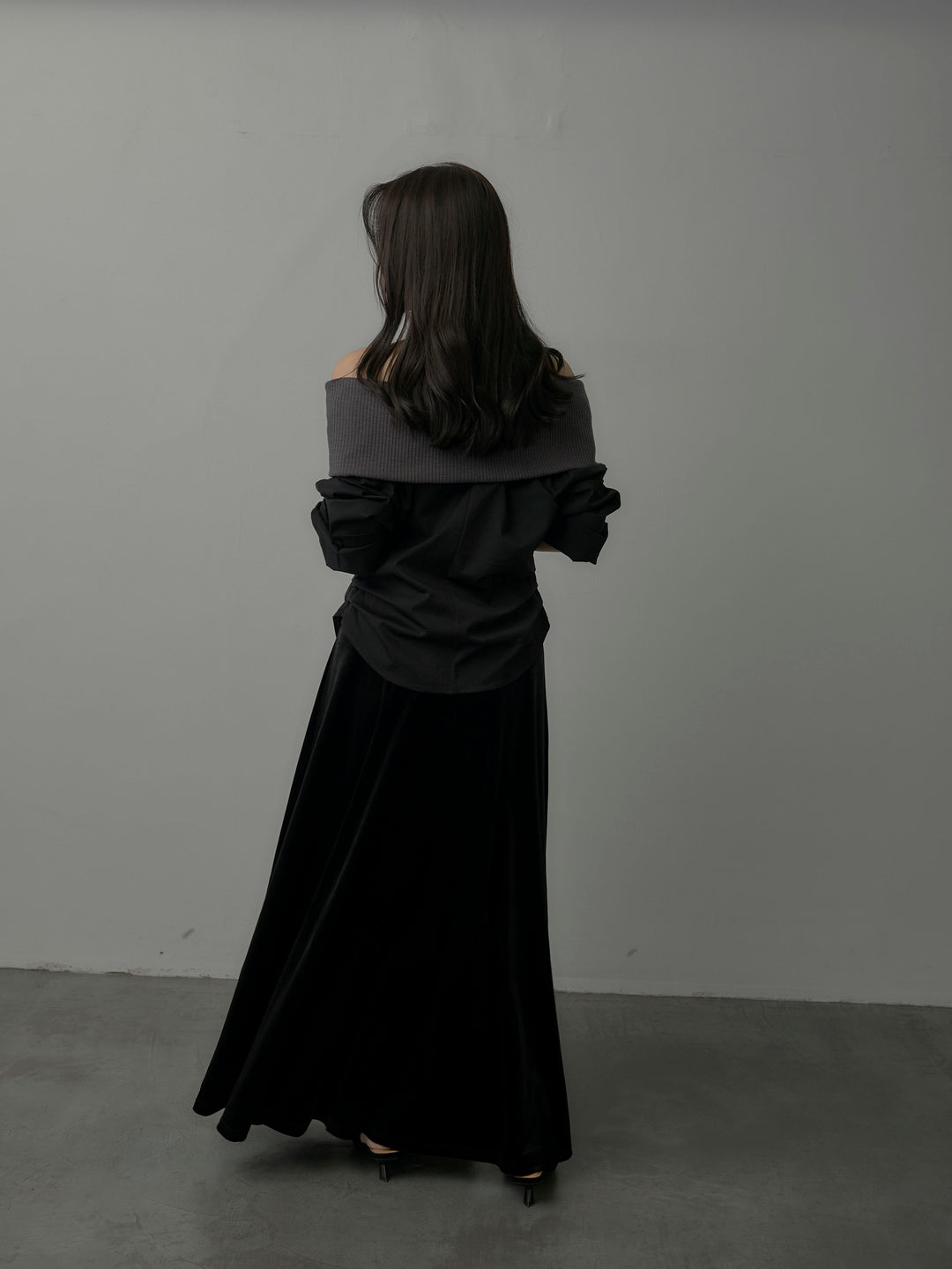 【SET】ニットシャツドッキングオフショルトップス+ベロアフレアロングスカート(2set)