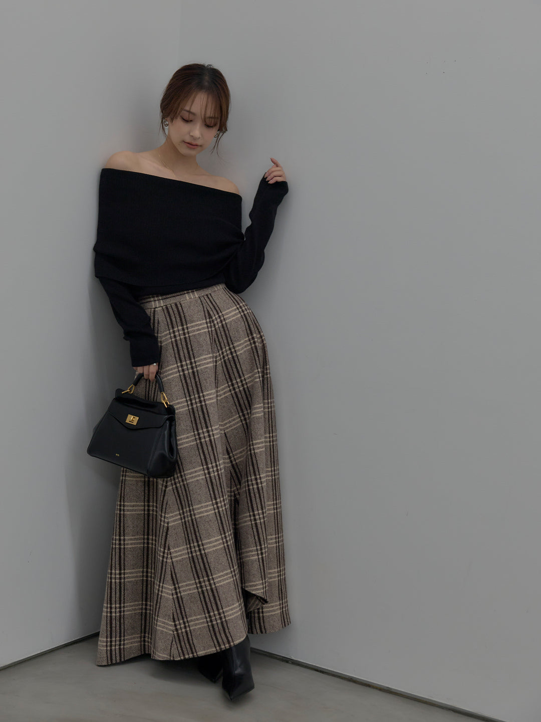 【SET】【premium touch】ソフトリブオフショルニットトップス+【Essential】クラシカルチェックウールタッチスカート(2set)