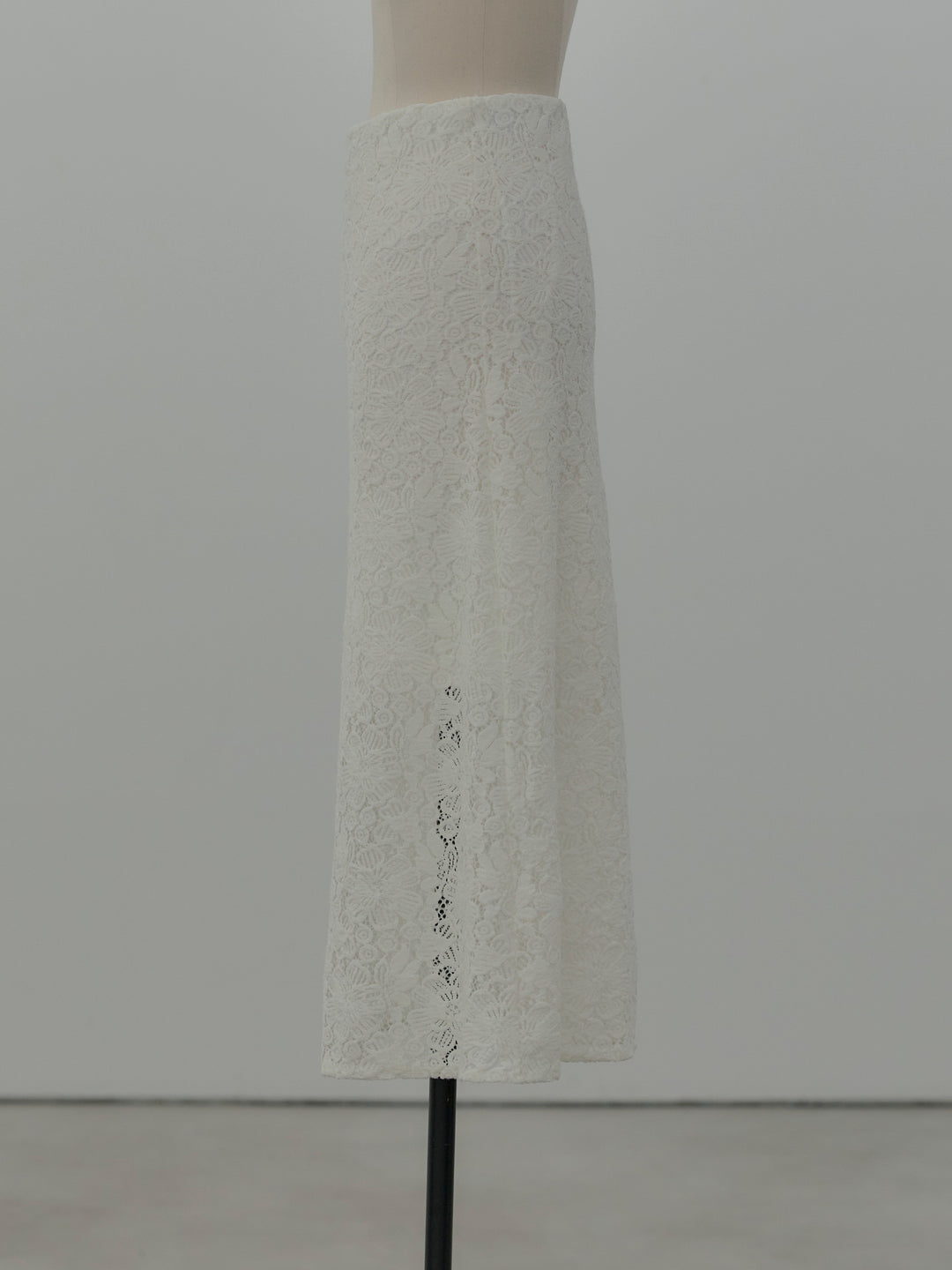 フラワーベロアレースAラインスカート