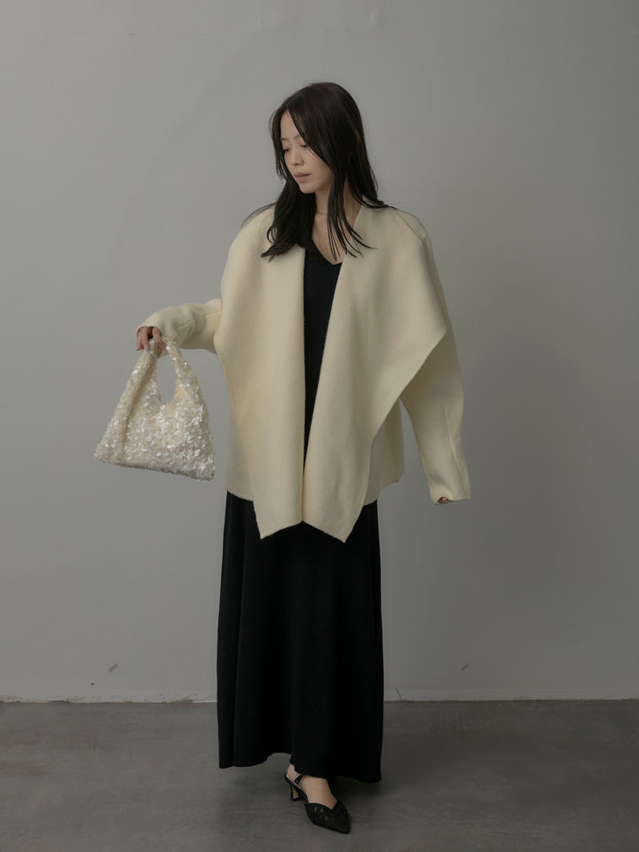 Vネックニットロングワンピース