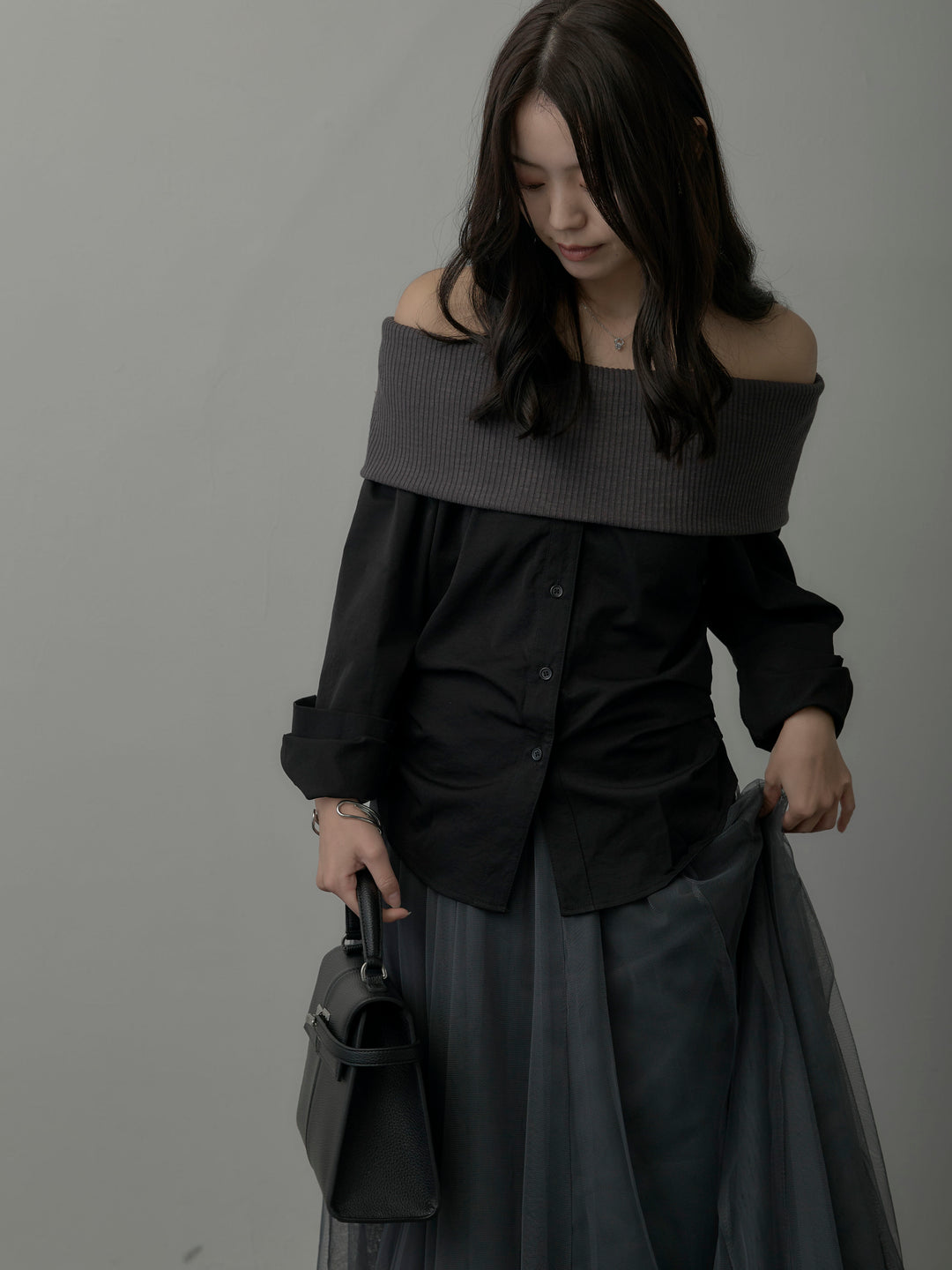 【SET】ニットシャツドッキングオフショルトップス+ボリュームチュールスカート(2set)