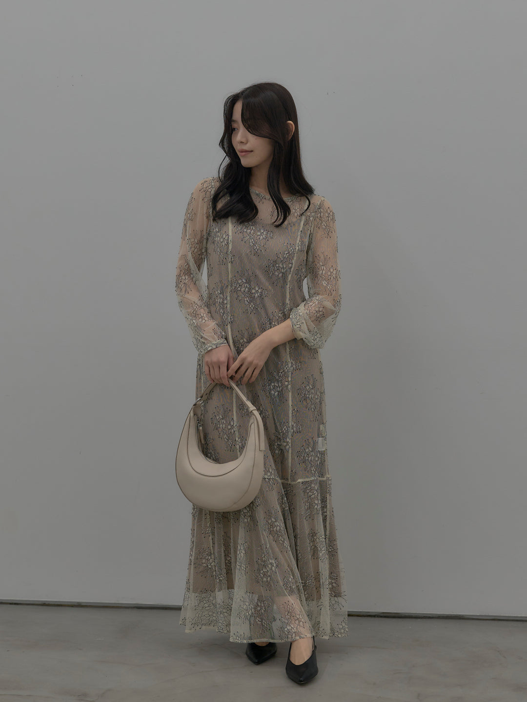 【essential】レディシルエットレースドレス