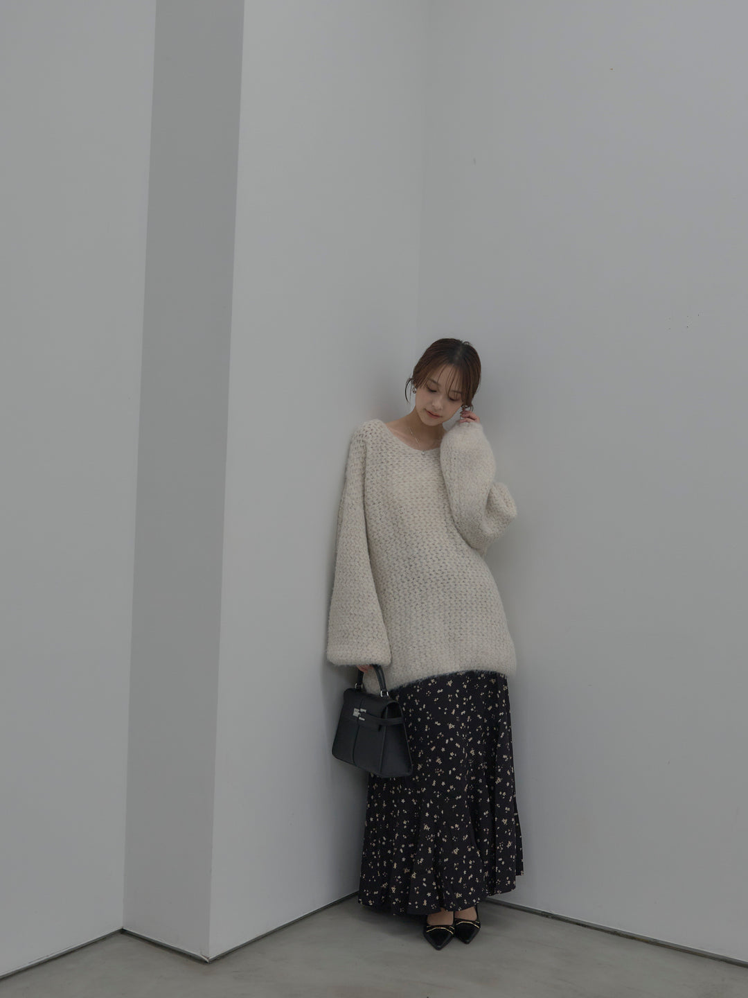 【SET】ラメ糸ローゲージ編みオーバーニットトップス+フラワーパターンマーメイドフレアスカート(2set)