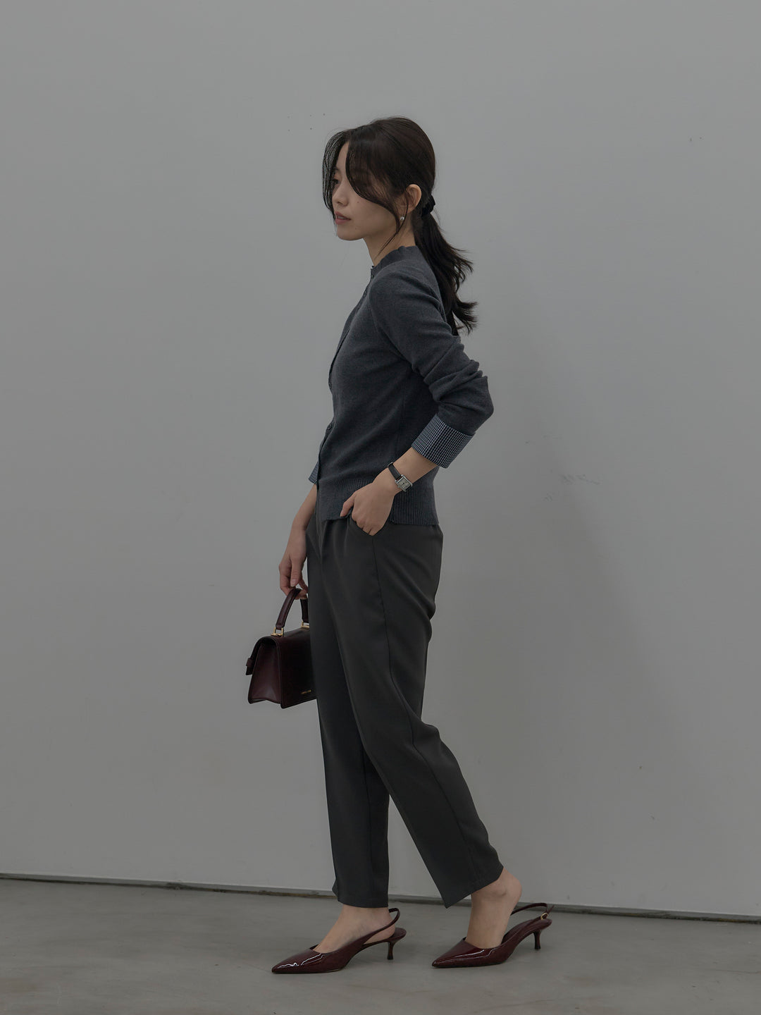 ベーシックテーパードパンツ