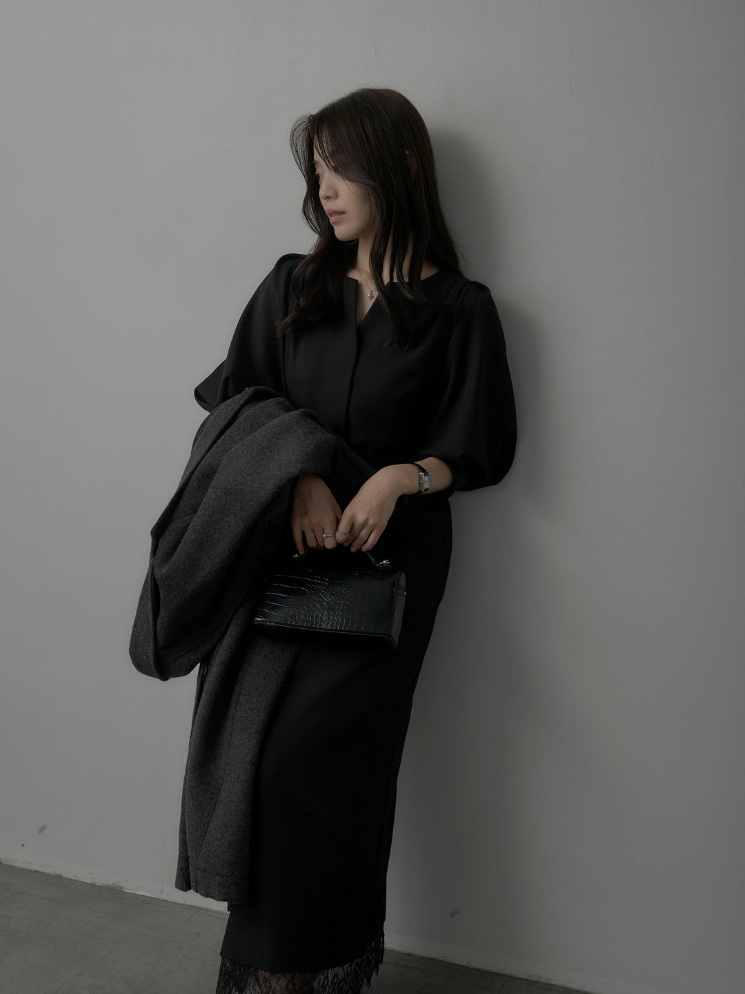 【Essential】裾レースパフスリーブワンピース