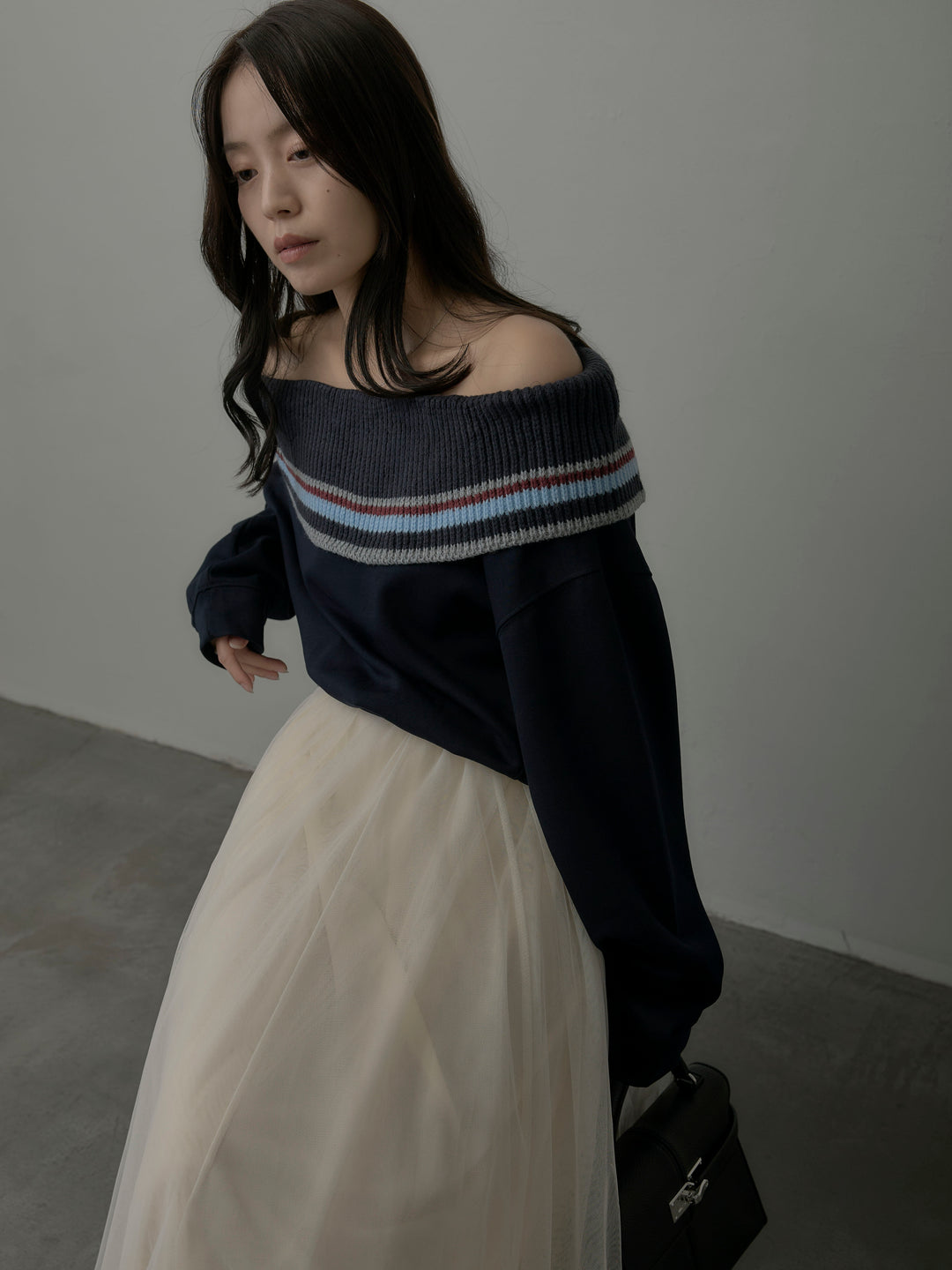 配色ボーダースウェットオフショルトップス