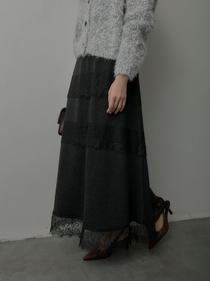 レースデザインフレアスカート