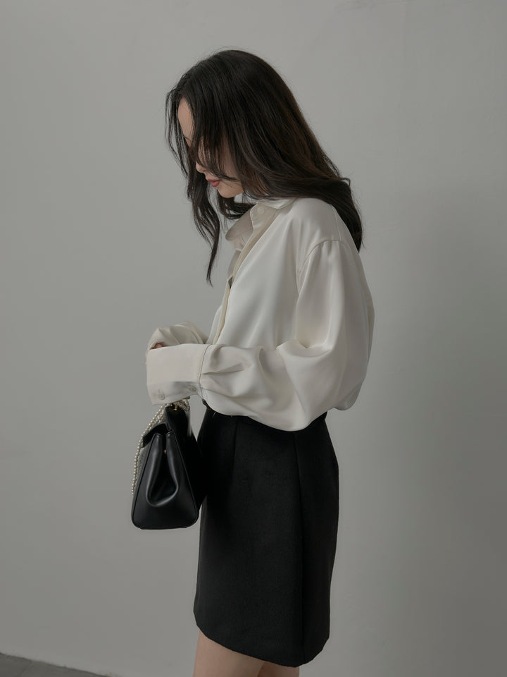 [予約]ケープ付きオーバーサテンシャツ