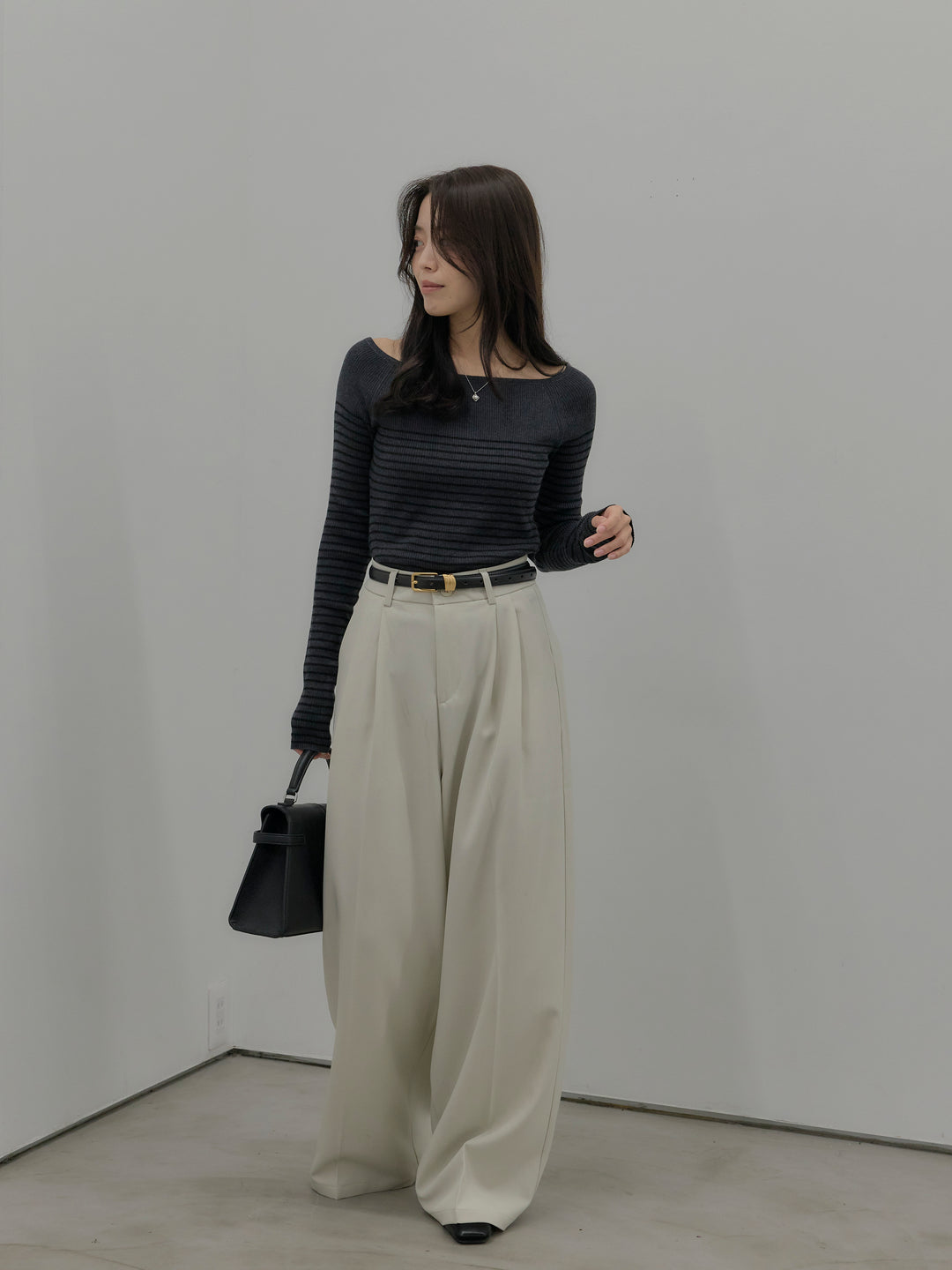 デザインタックワイドパンツ