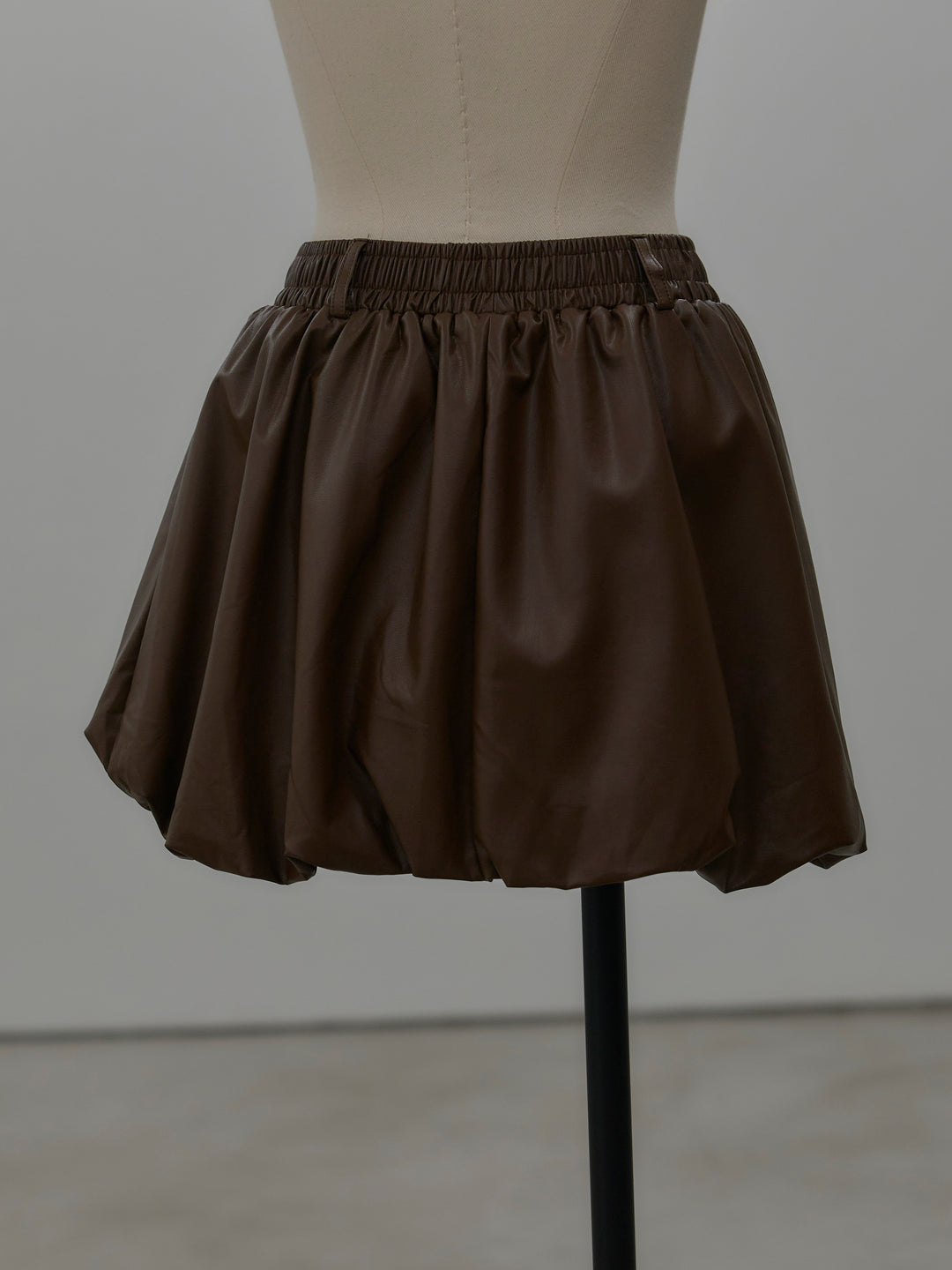 ソフトレザーバルーンミニスカート