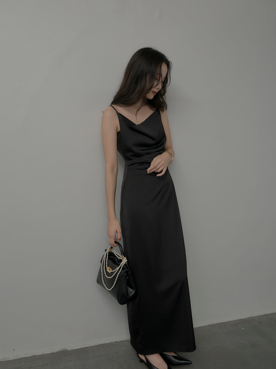 【Essential】サテンドレープキャミワンピ