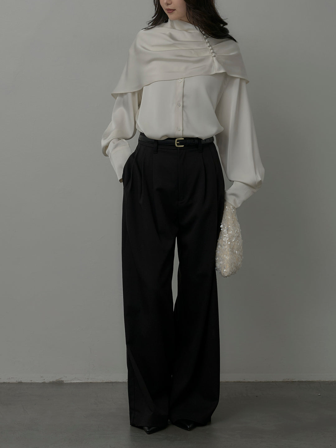 【SET】ケープ付きオーバーサテンシャツ+【Essential】３タックスラックス(2set)