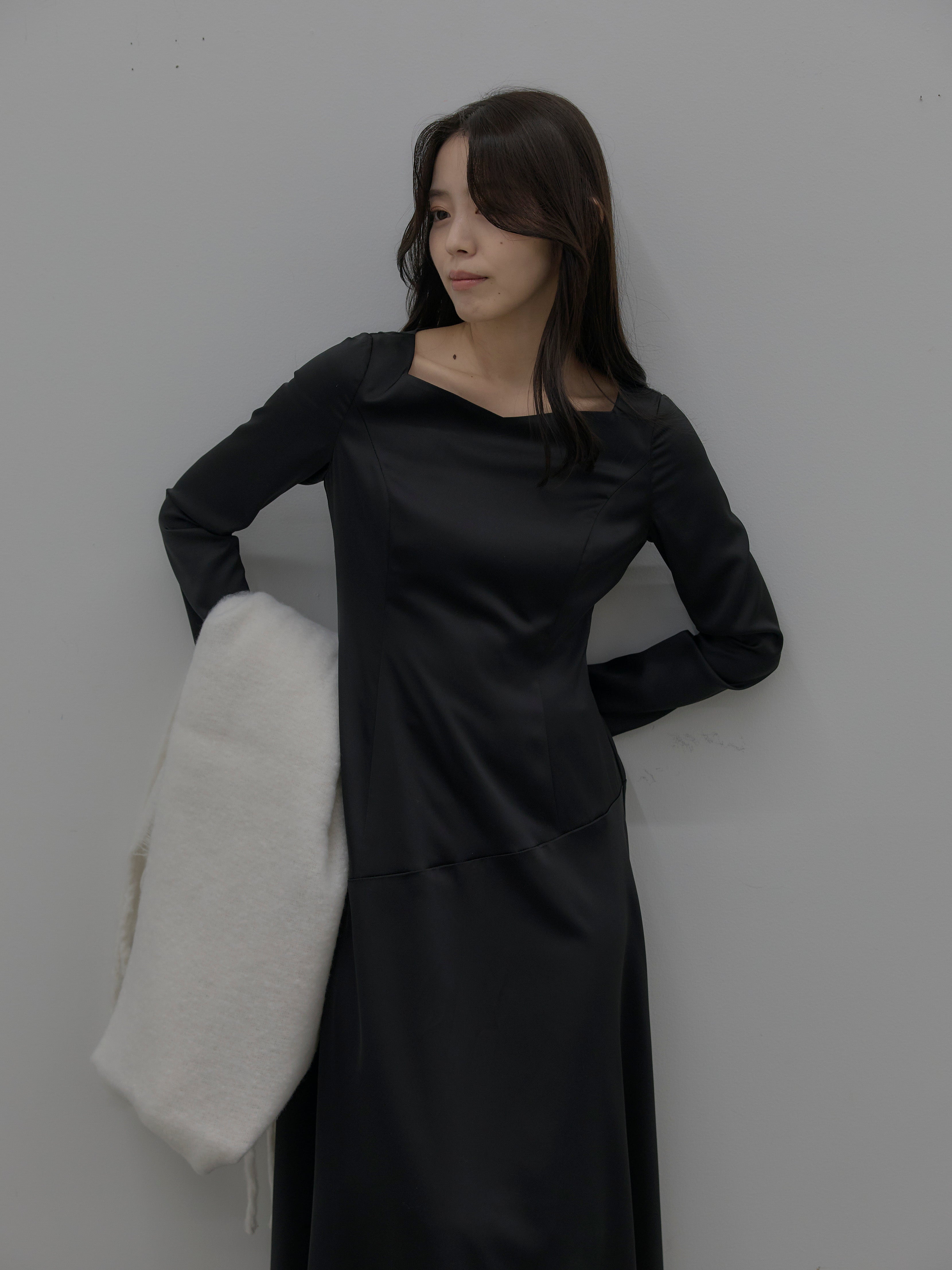 Essential】ハートネックロングスリーブサテンワンピース – nairo