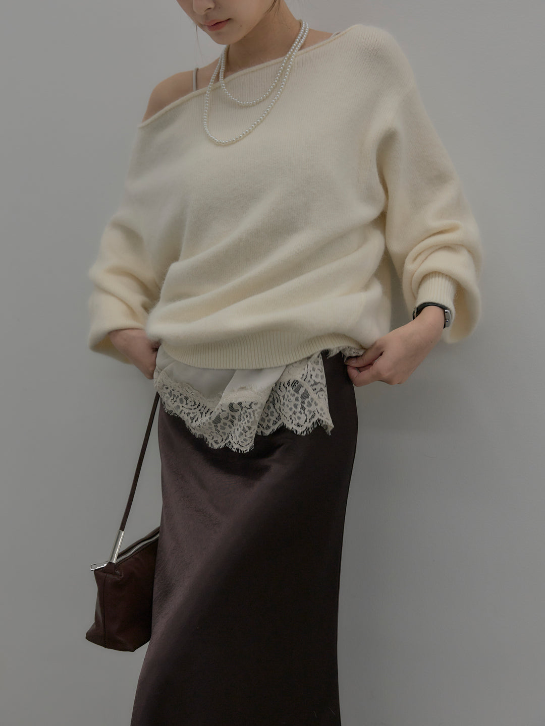 【SET】【premium touch】2wayショルダーニットプルオーバー+ナローAラインサテンスカート(2set)