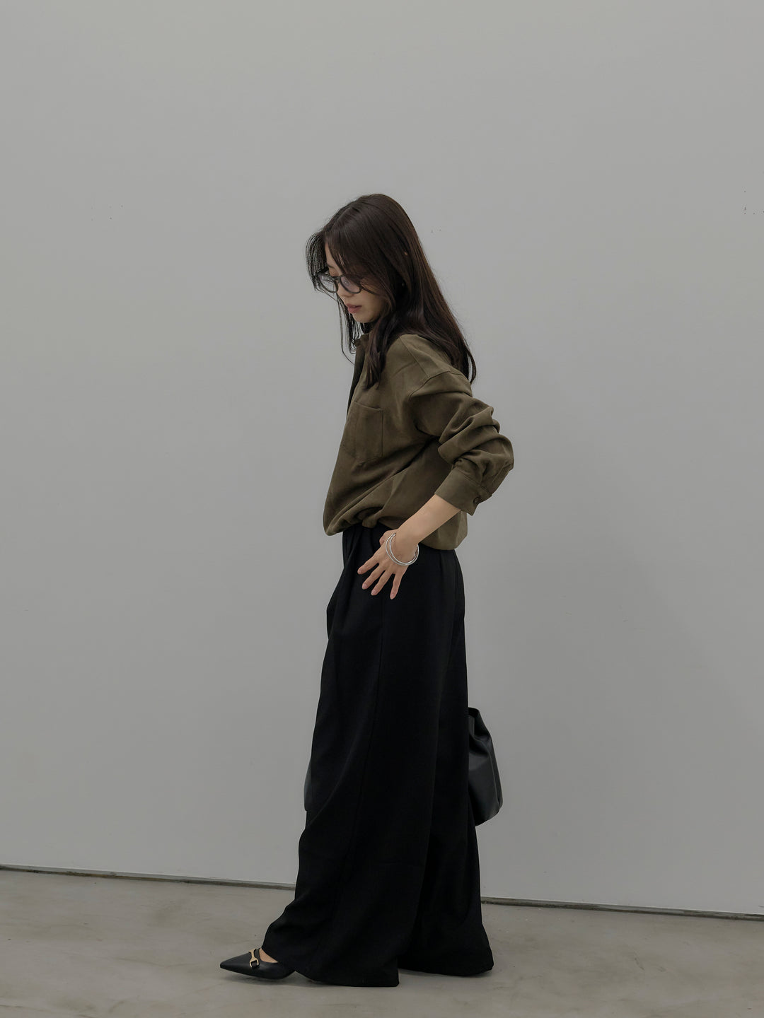 デザインタックワイドパンツ