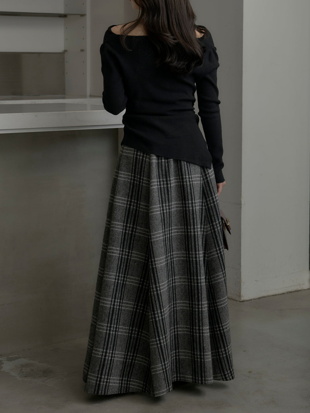 【SET】サイドスリットボートネックニットトップス+【Essential】クラシカルチェックウールタッチスカート(2set)
