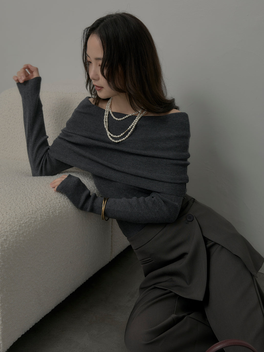 [予約]オフショルリブニットトップス