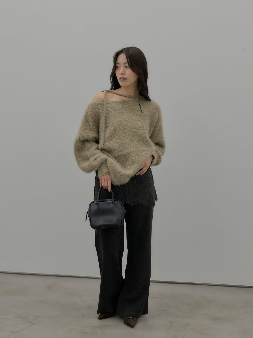 レースレイヤードセミフレアパンツ