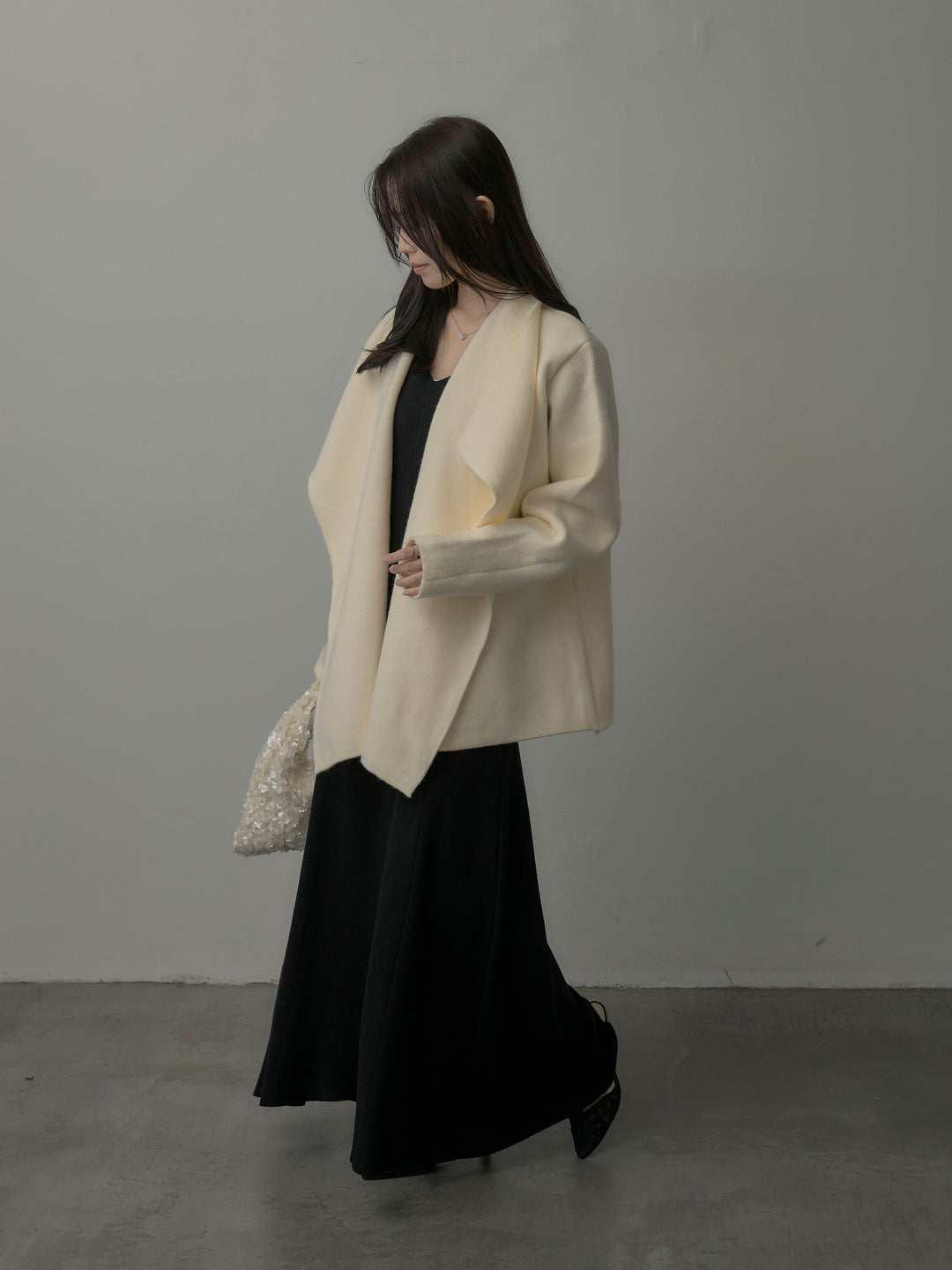 Vネックニットロングワンピース