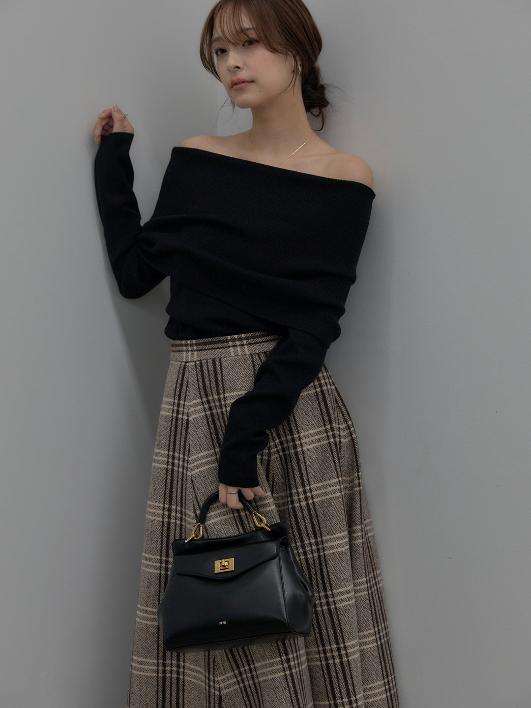 【premium touch】ソフトリブオフショルニットトップス