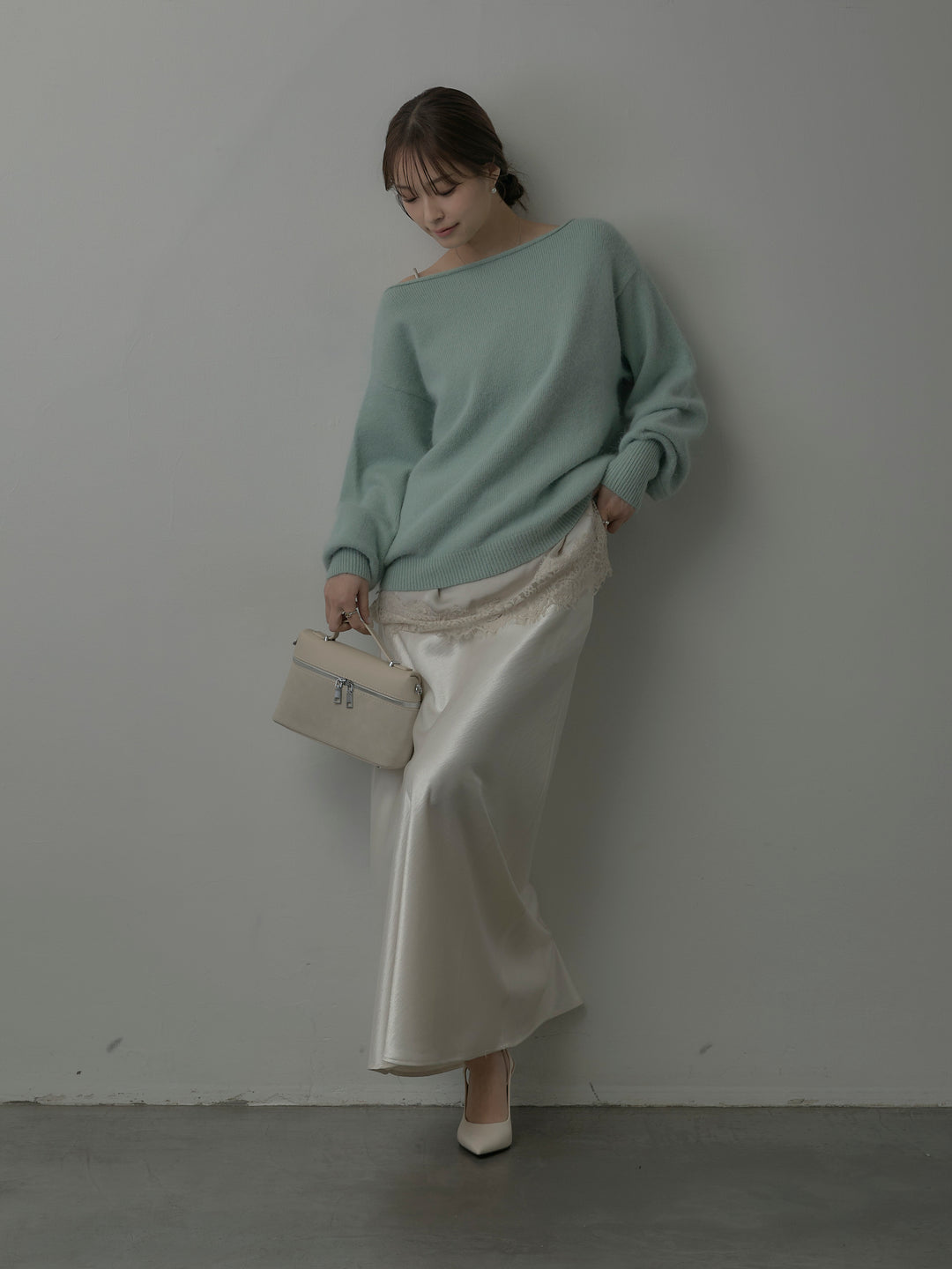 【SET】【premium touch】2wayショルダーニットプルオーバー+レースサテンキャミソール+ナローAラインサテンスカート(3set)