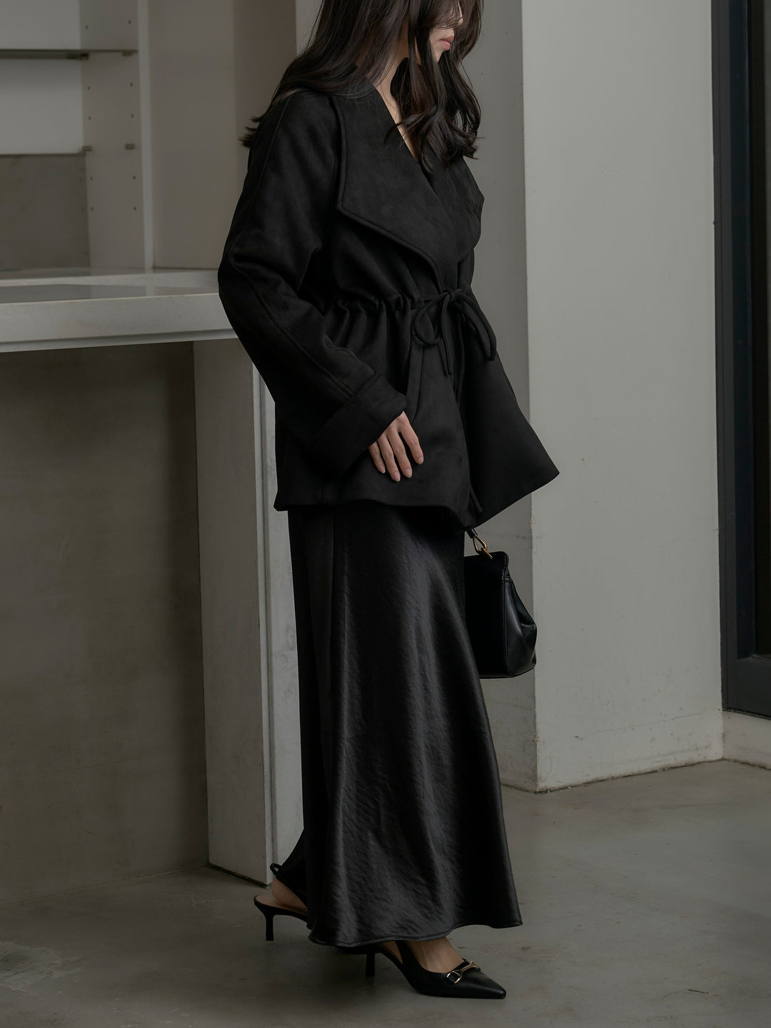 【SET】BIGカラースウェードジャケット+ナローAラインサテンスカート(2set)