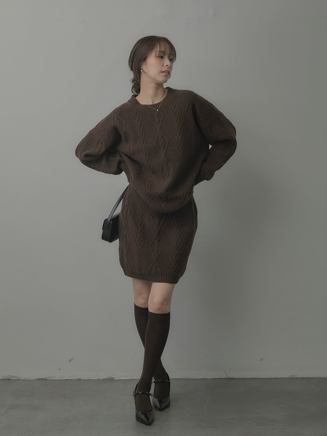 デザイン編みニットトップス&ミニスカート SET UP