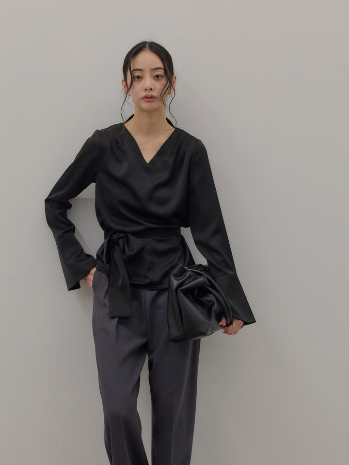 【Essential】2wayタイ付きベルスリーブサテンブラウス