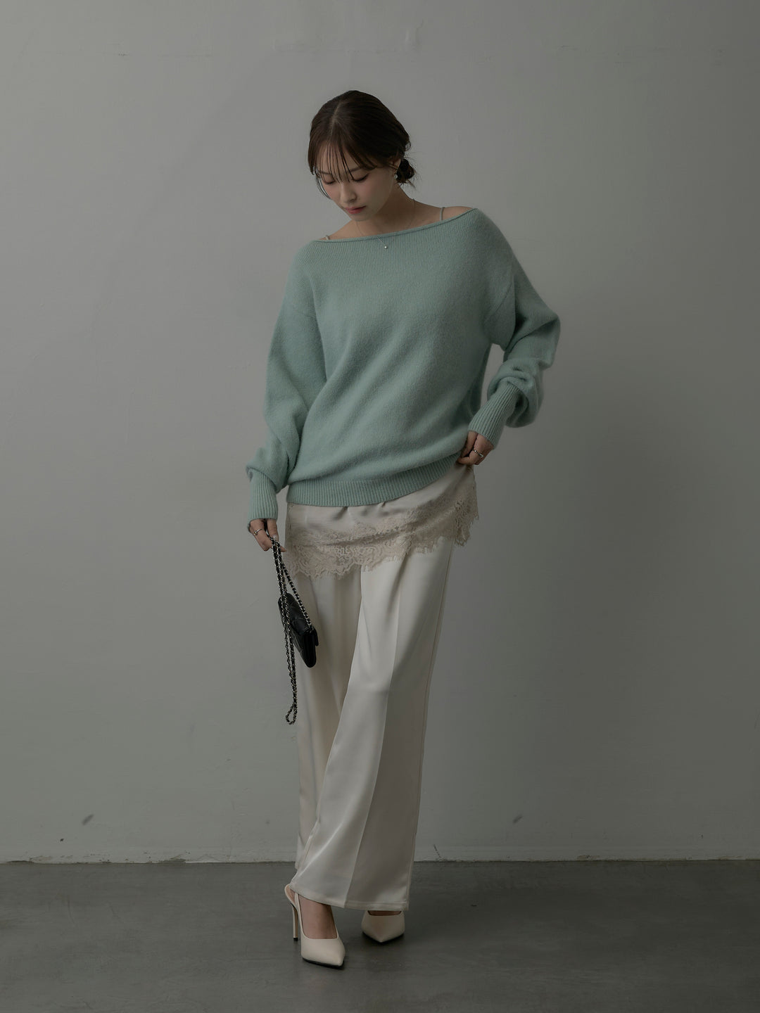 【SET】【premium touch】2wayショルダーニットプルオーバー+レースサテンキャミソール+【Essential】センタープレスサテンパンツ(3set)